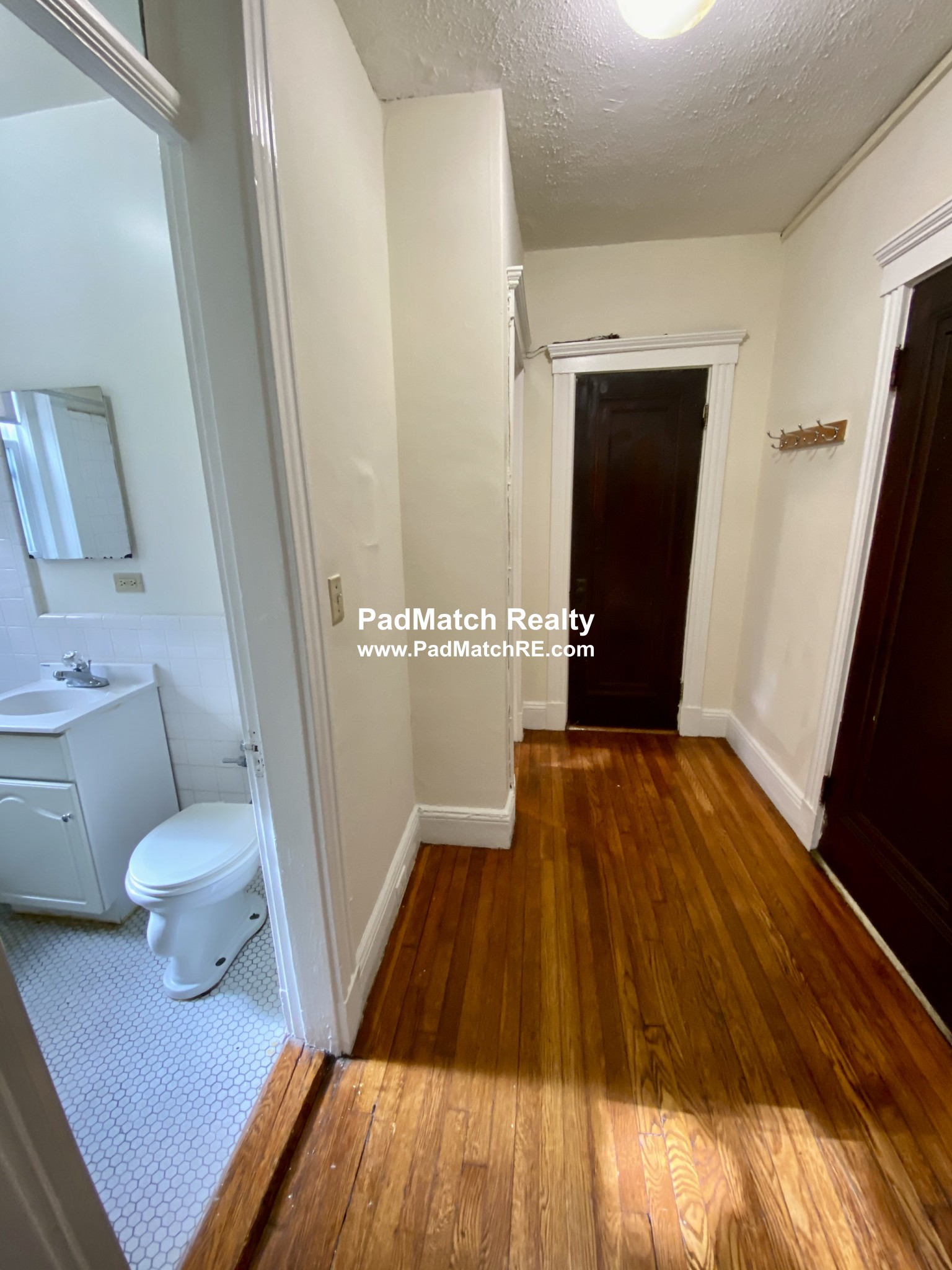 1197 Boylston St, Fenway