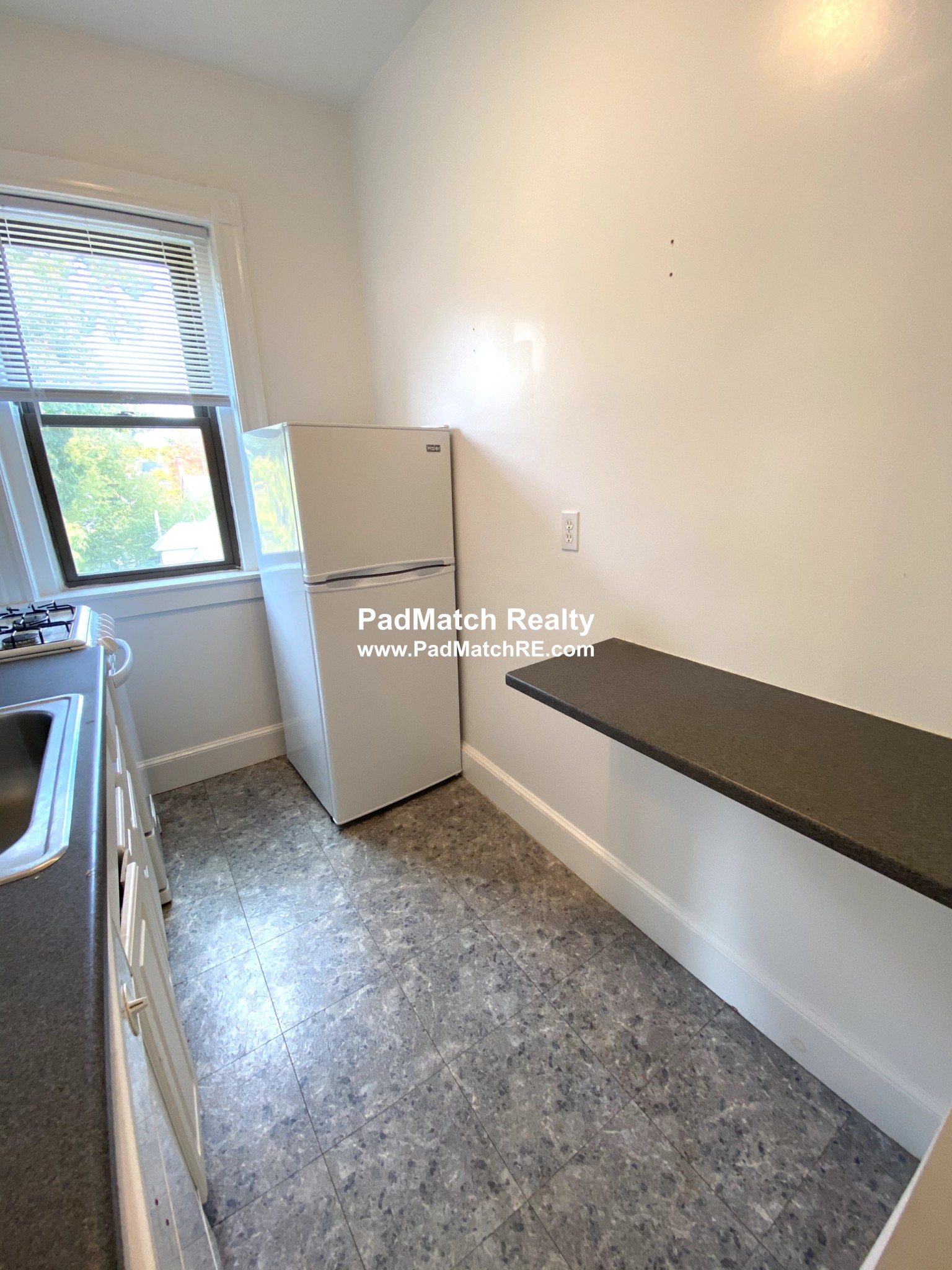 1 bed, 1 bath apartment for rent at 2 Ayr Rd Unit 41, Brighton — photo 9 of 11
