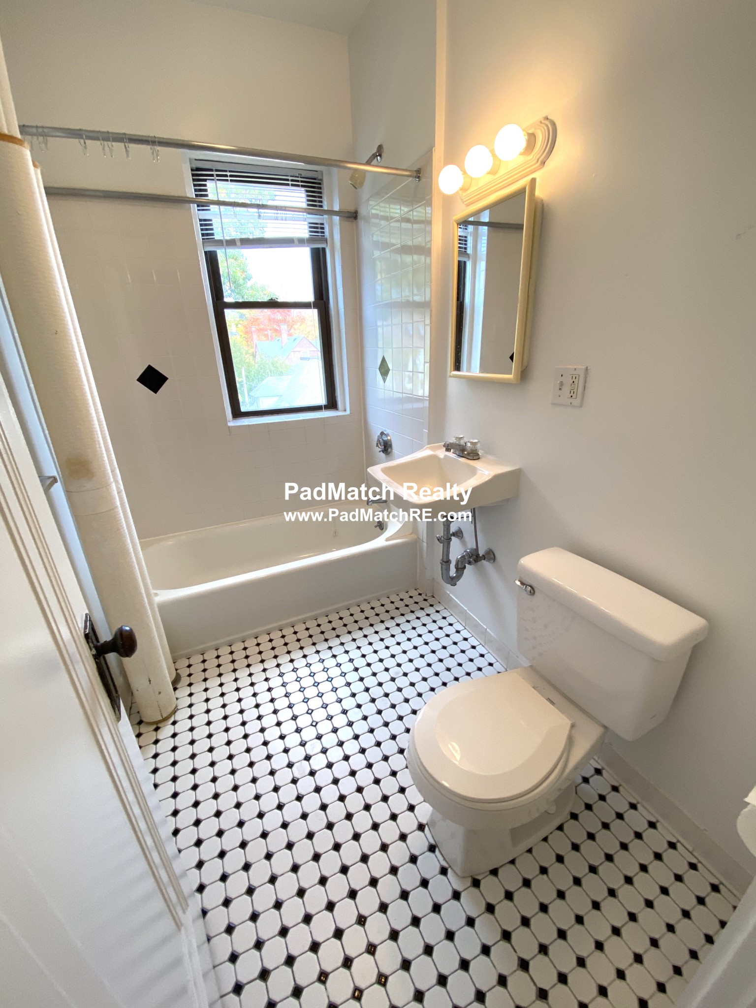 1 bed, 1 bath apartment for rent at 2 Ayr Rd Unit 41, Brighton — photo 10 of 11