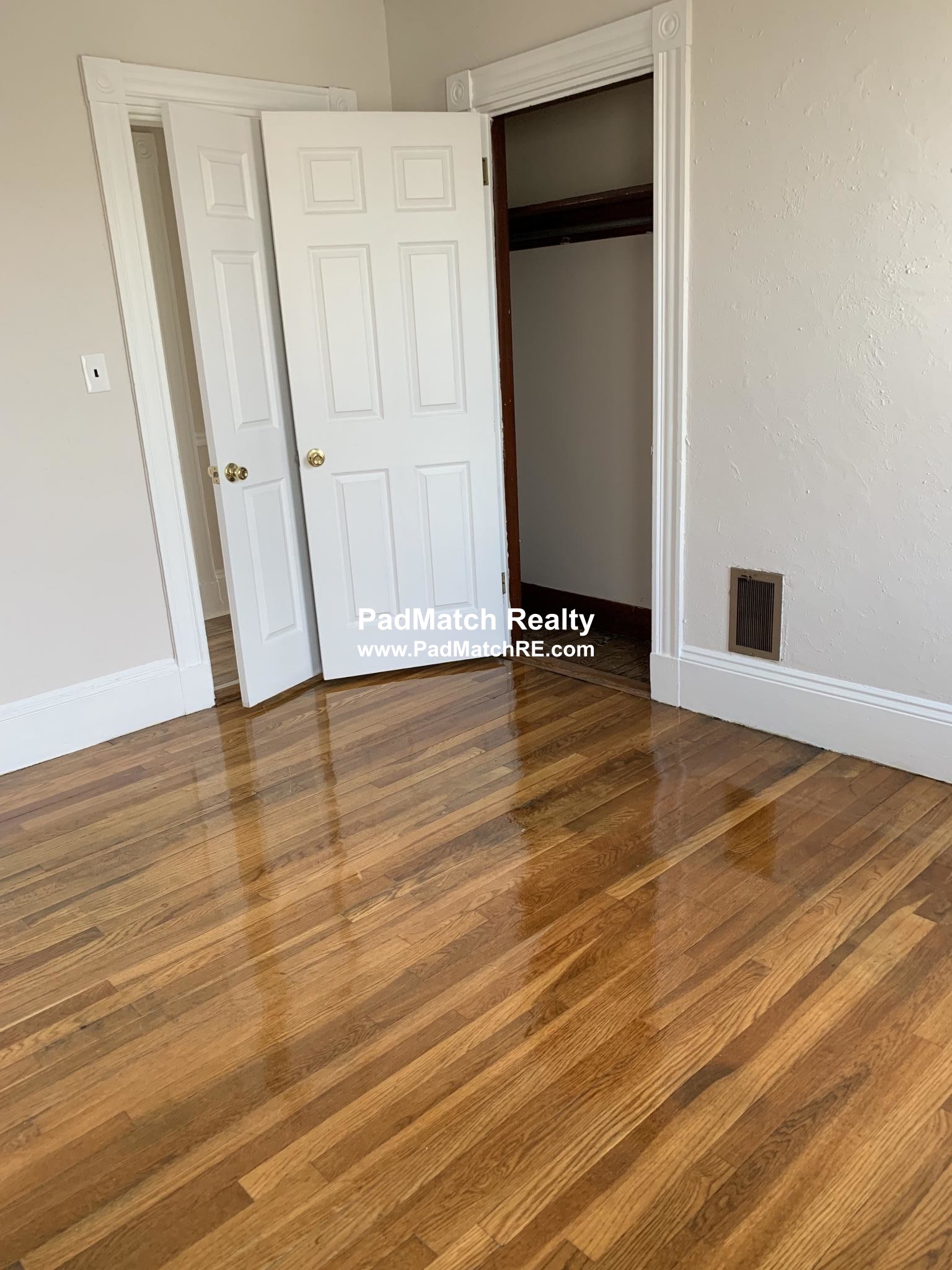 26 Harbor View St, Dorchester