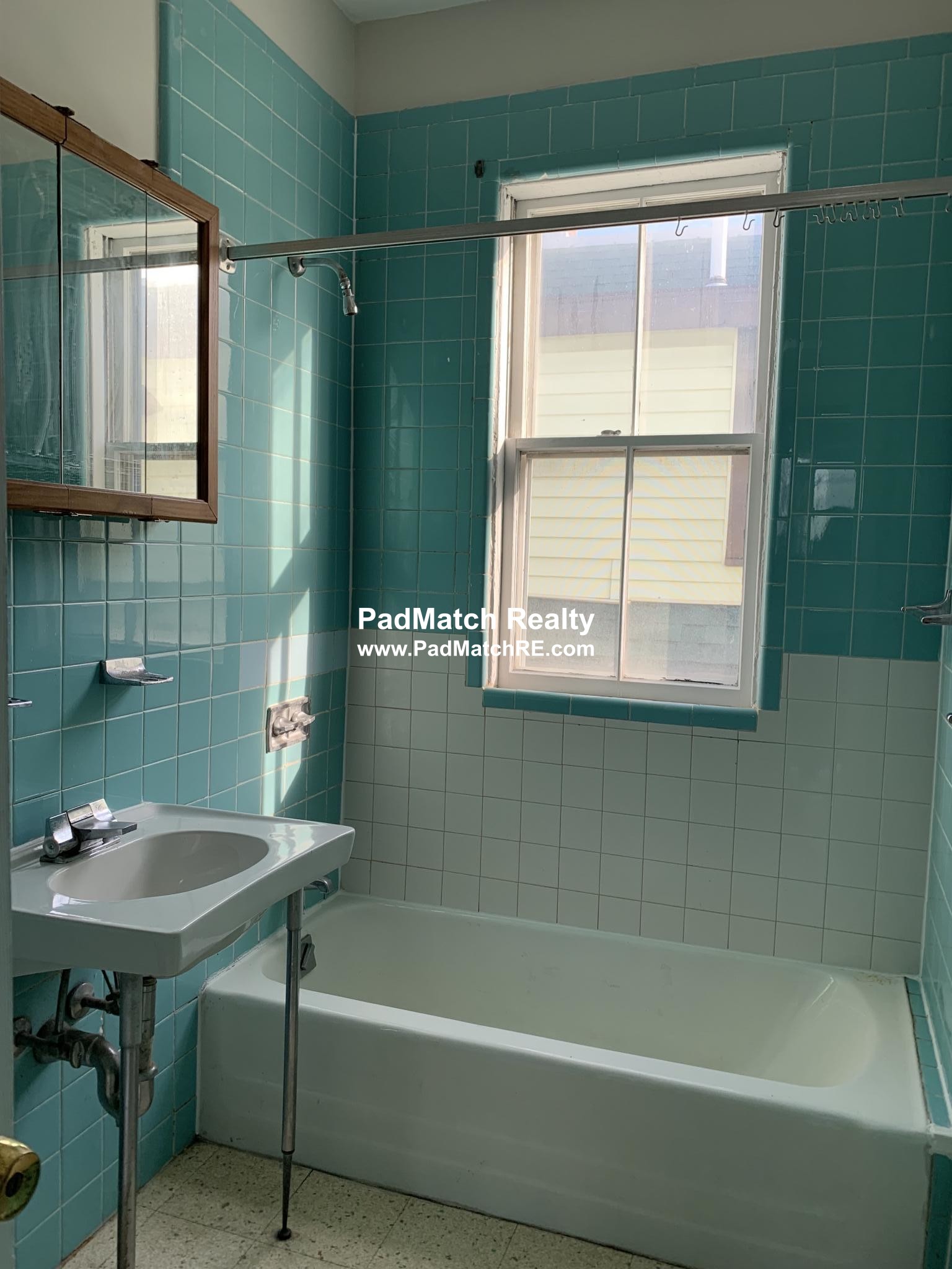 26 Harbor View St, Dorchester