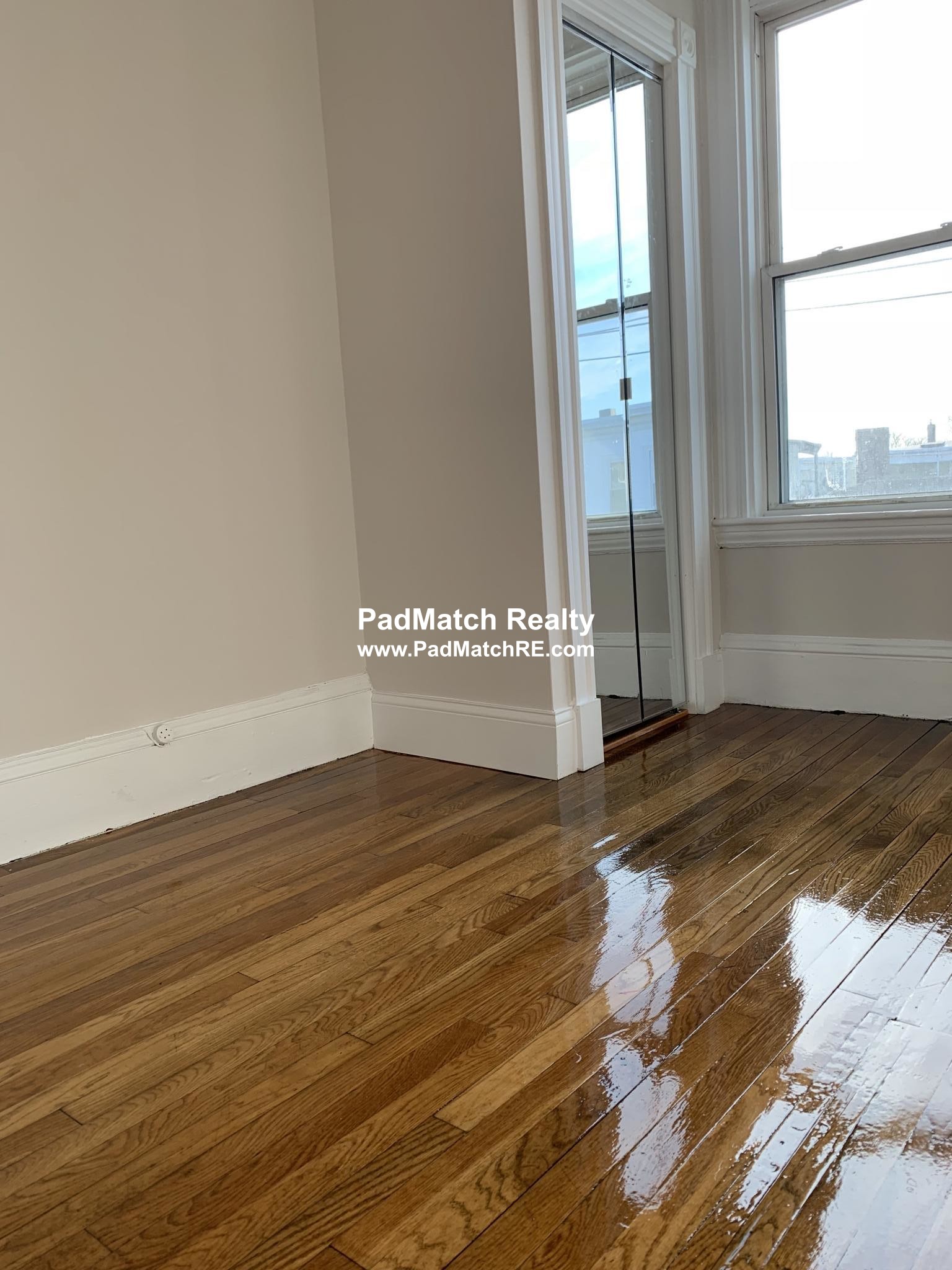 26 Harbor View St, Dorchester