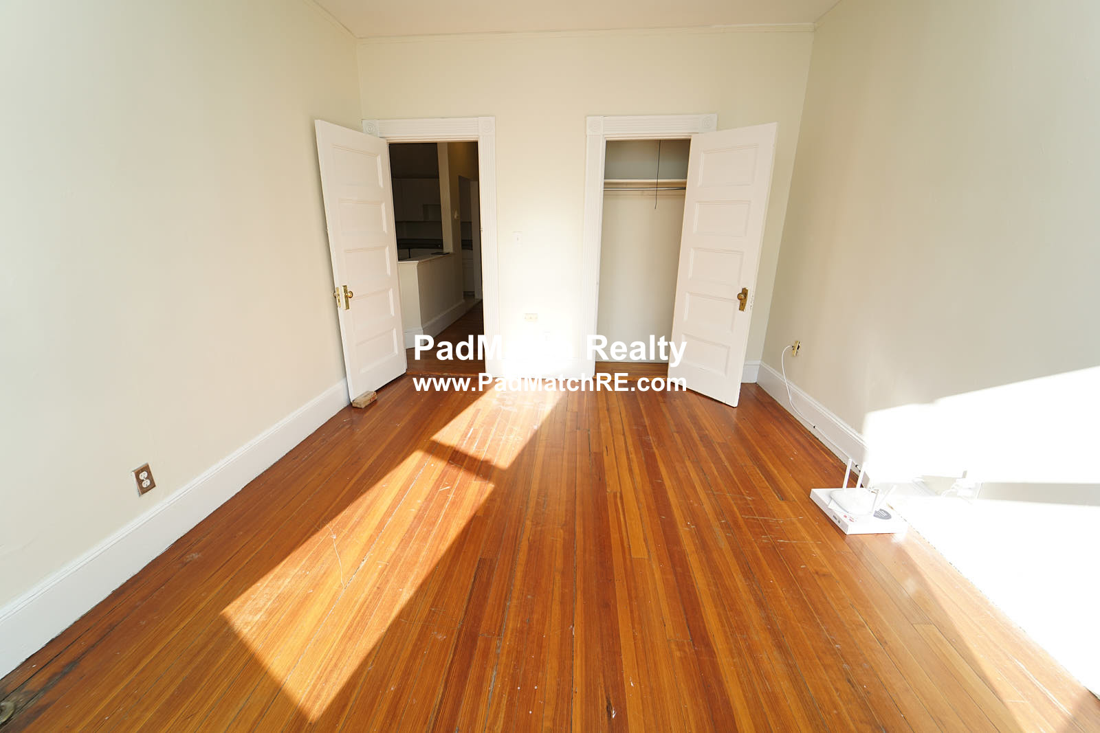 1595 Beacon St, Washington Square