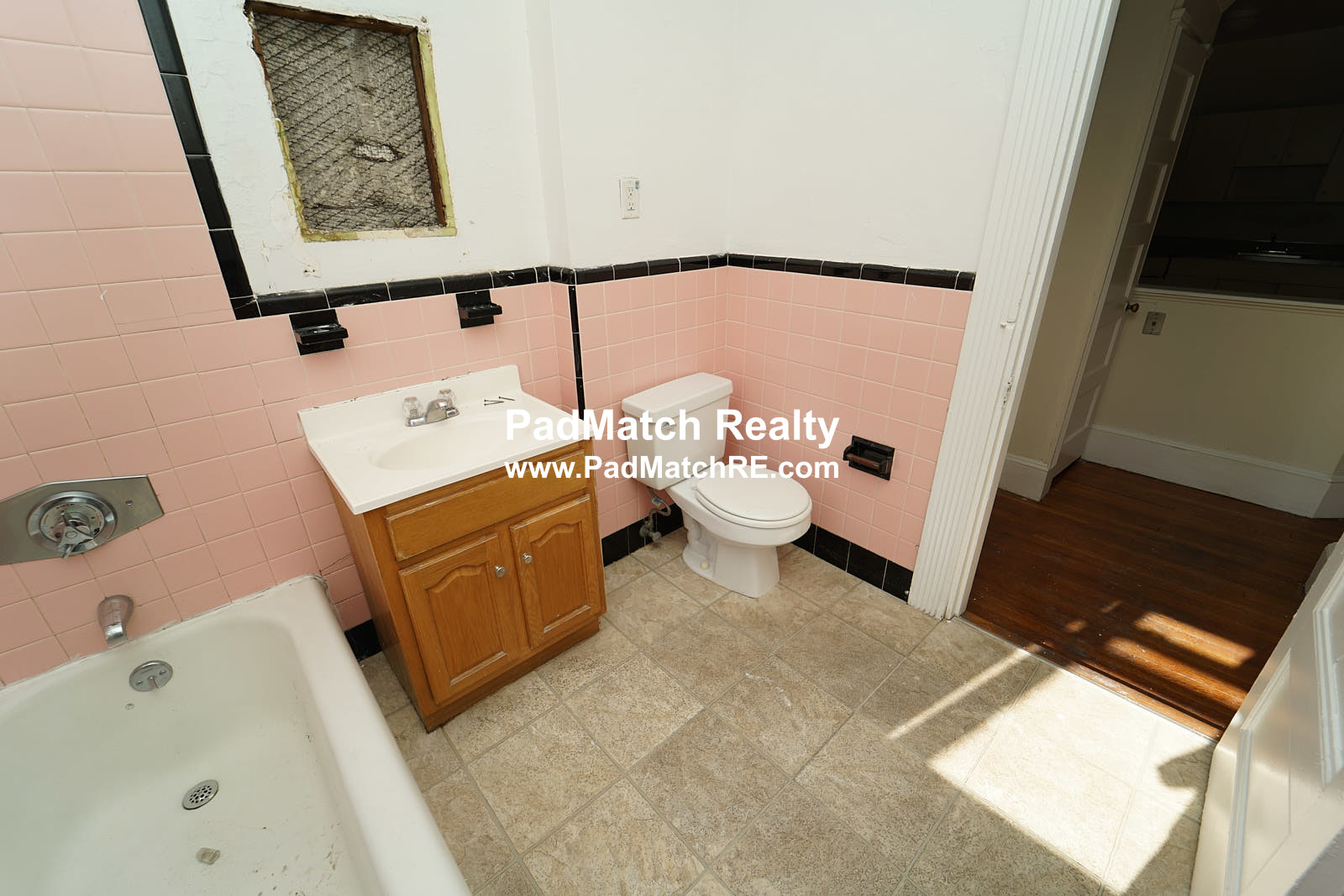 1595 Beacon St, Washington Square