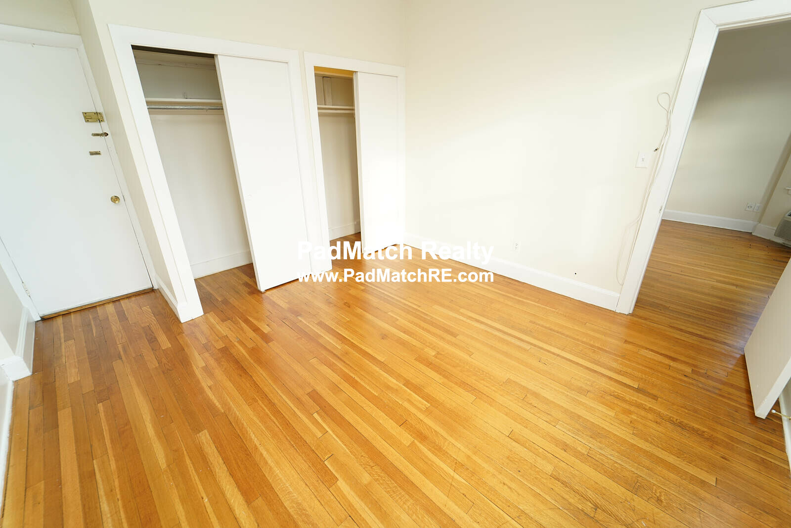 33 Lancaster Ter, Washington Square