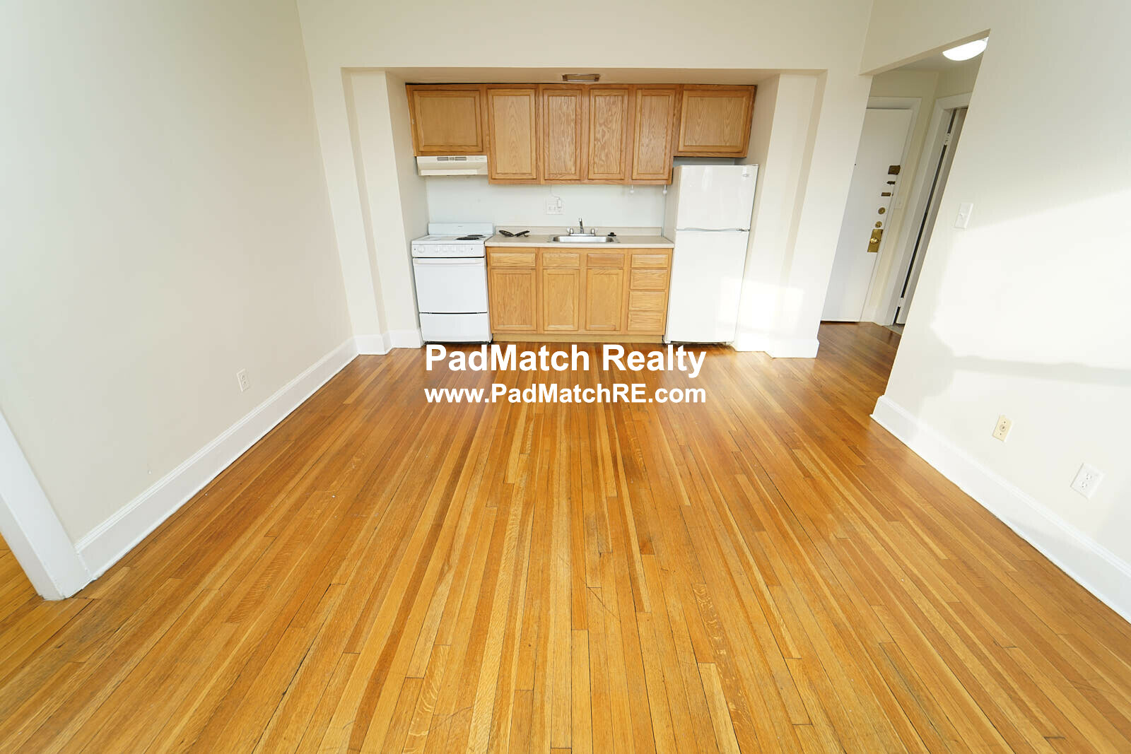 33 Lancaster Ter, Washington Square