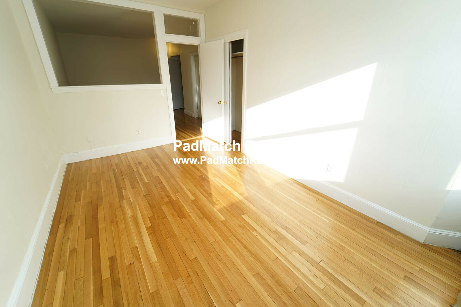 33 Lancaster Ter, Washington Square