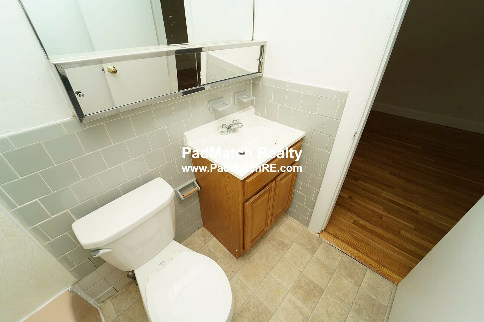 33 Lancaster Ter, Washington Square