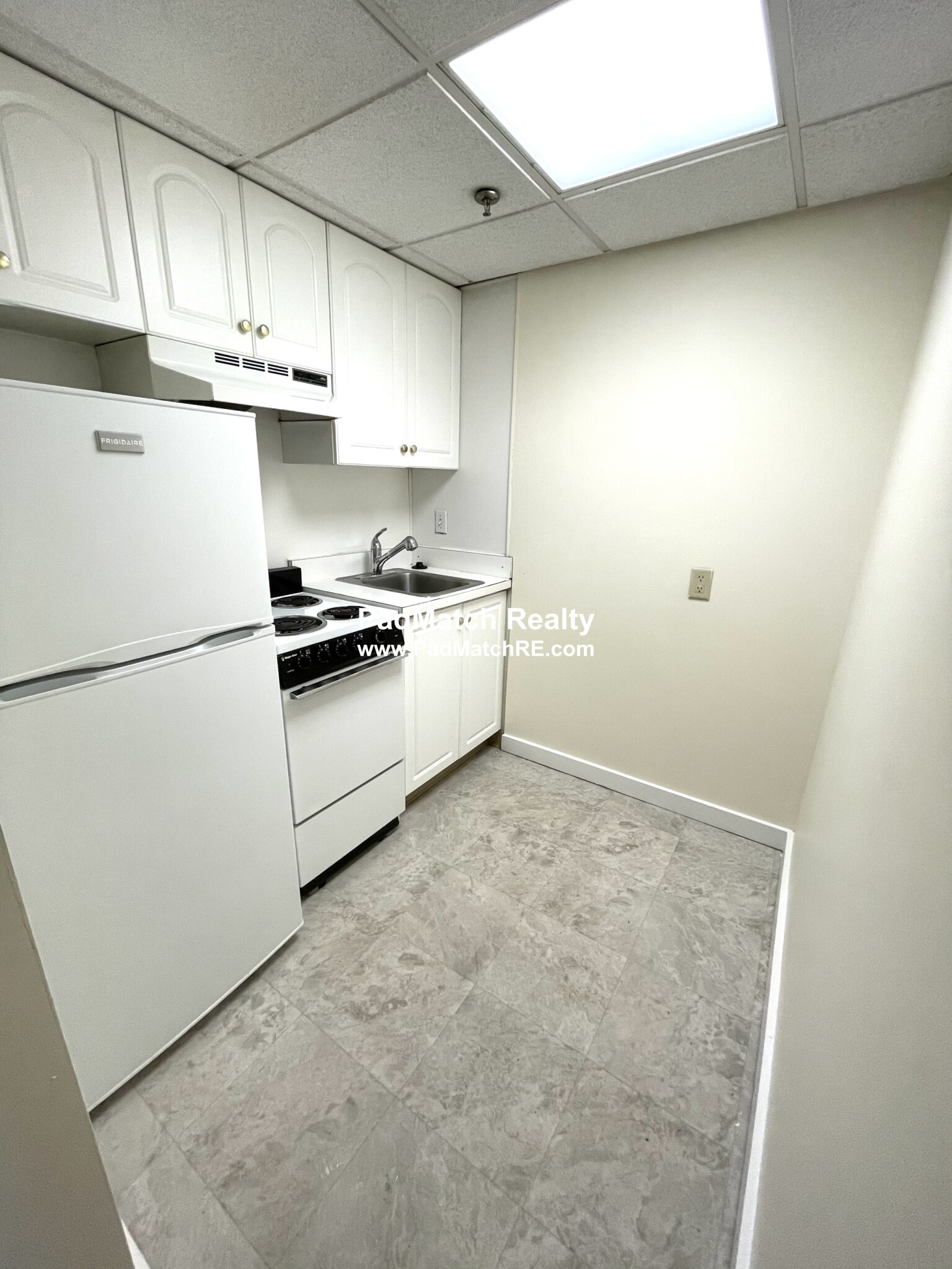 62 Boylston St, Bay Village