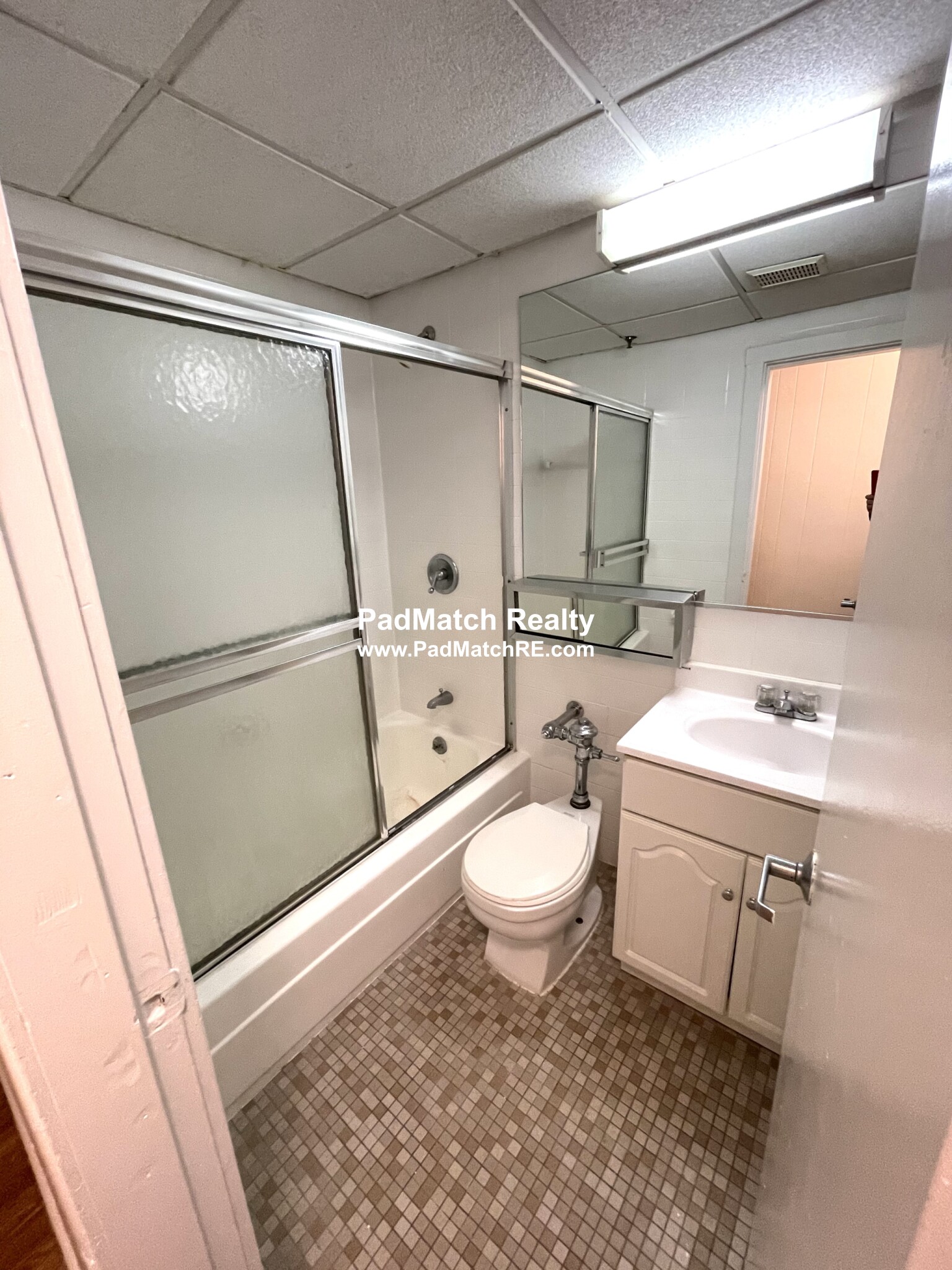 62 Boylston St, Chinatown