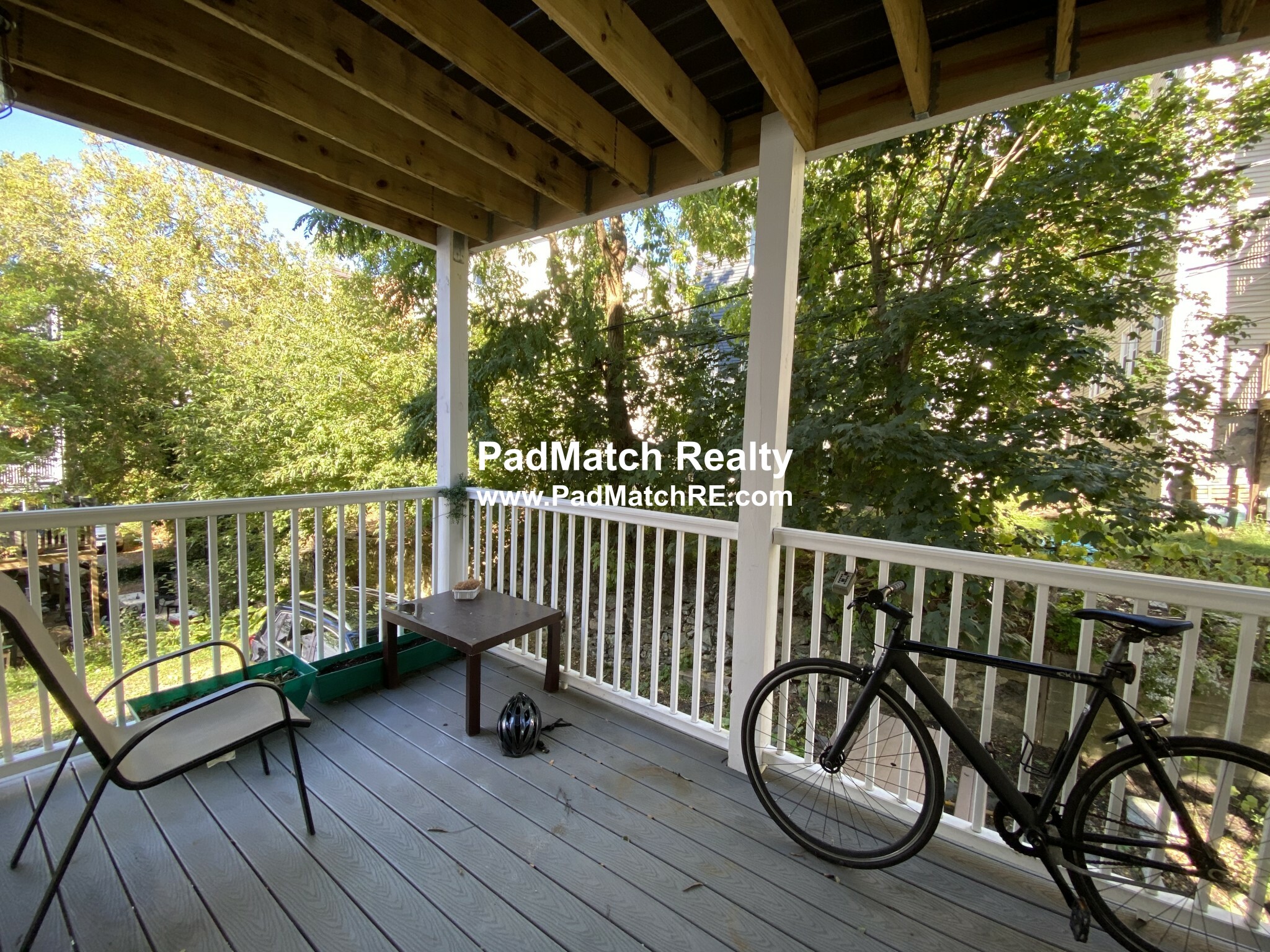 60 Woodlawn St, Jamaica Plain