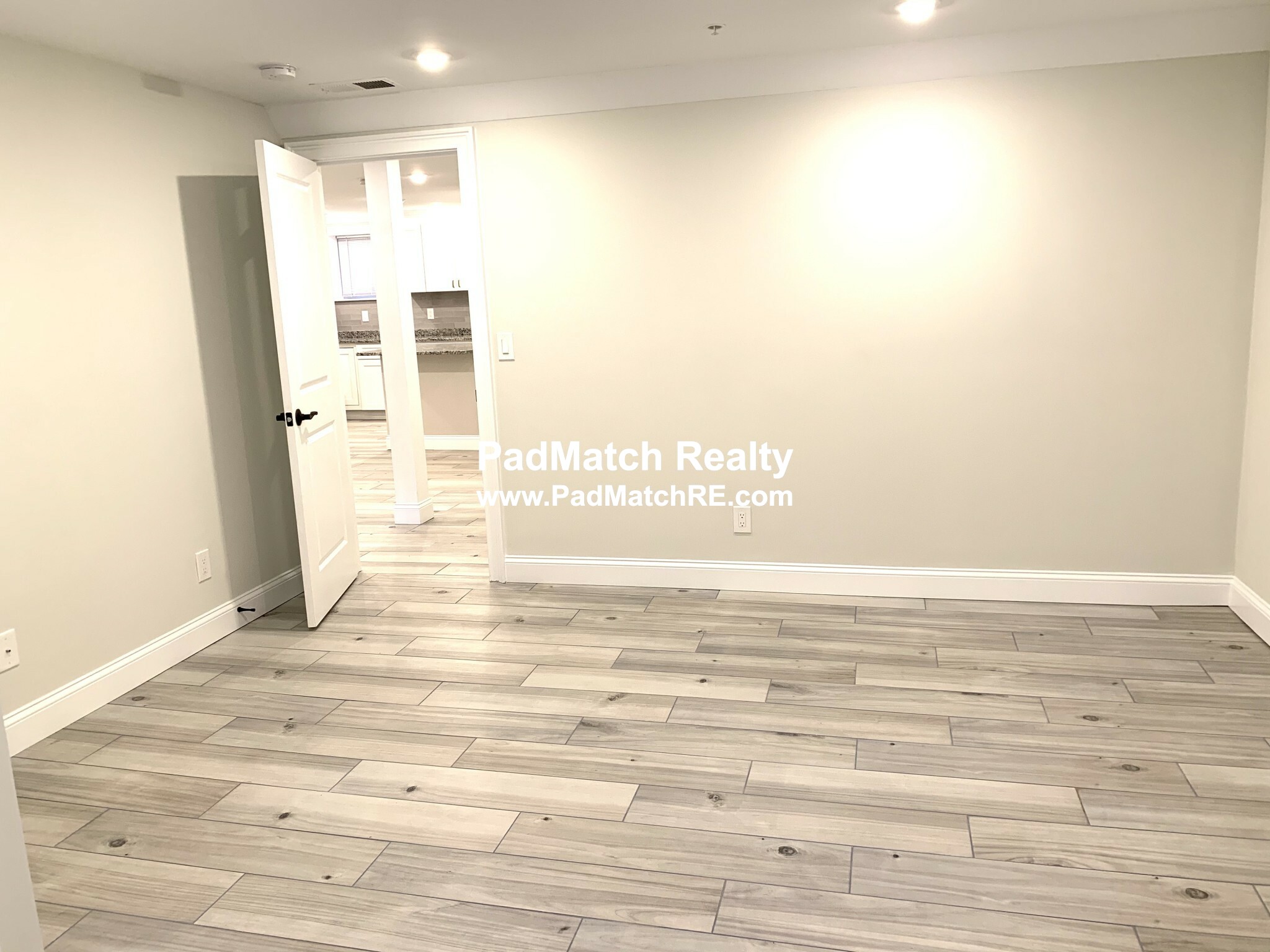 2017 Commonwealth Ave, Brighton