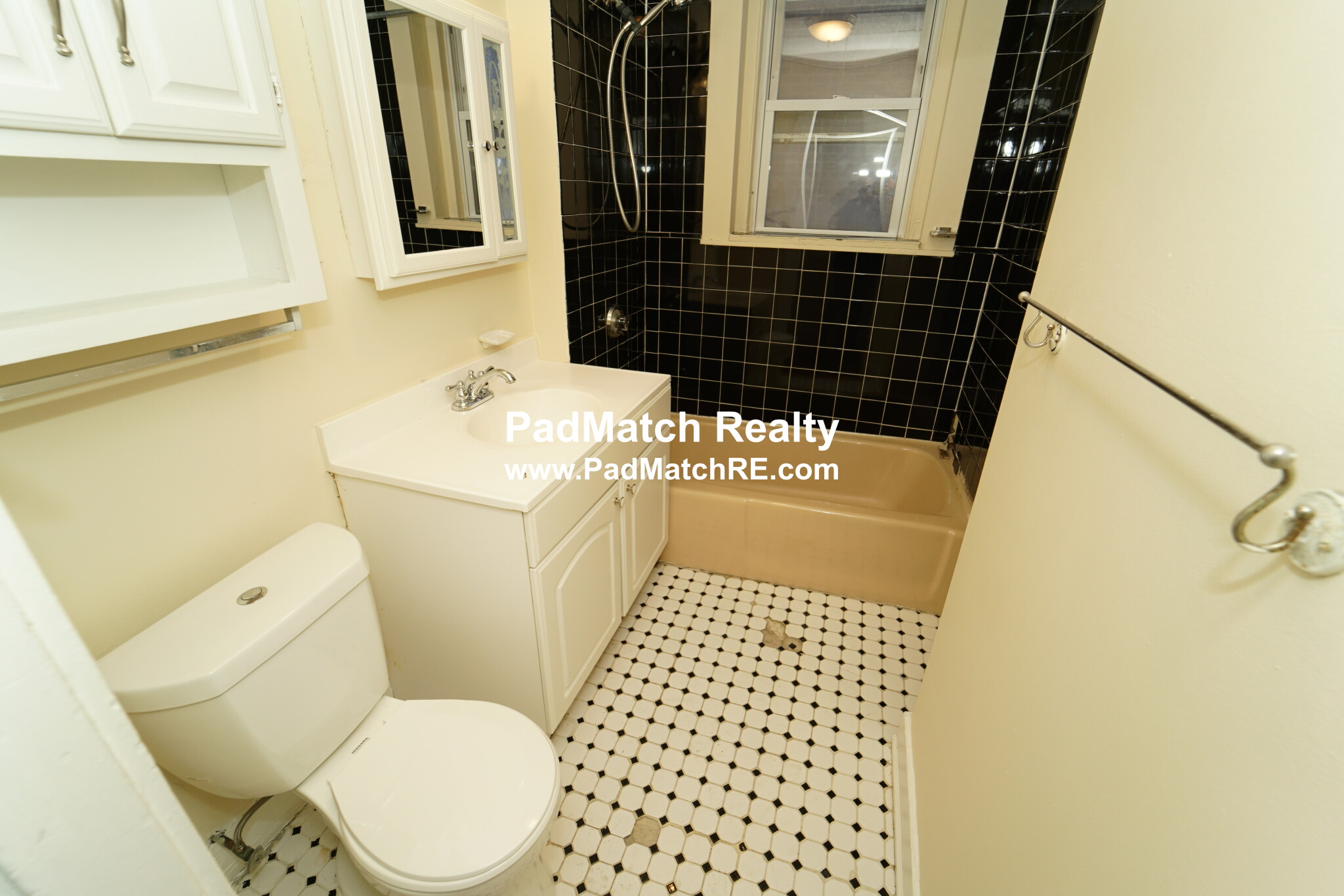 2 bed, 1 bath apartment for rent at 10 Lothian Rd Unit 1, Brighton — photo 13 of 15
