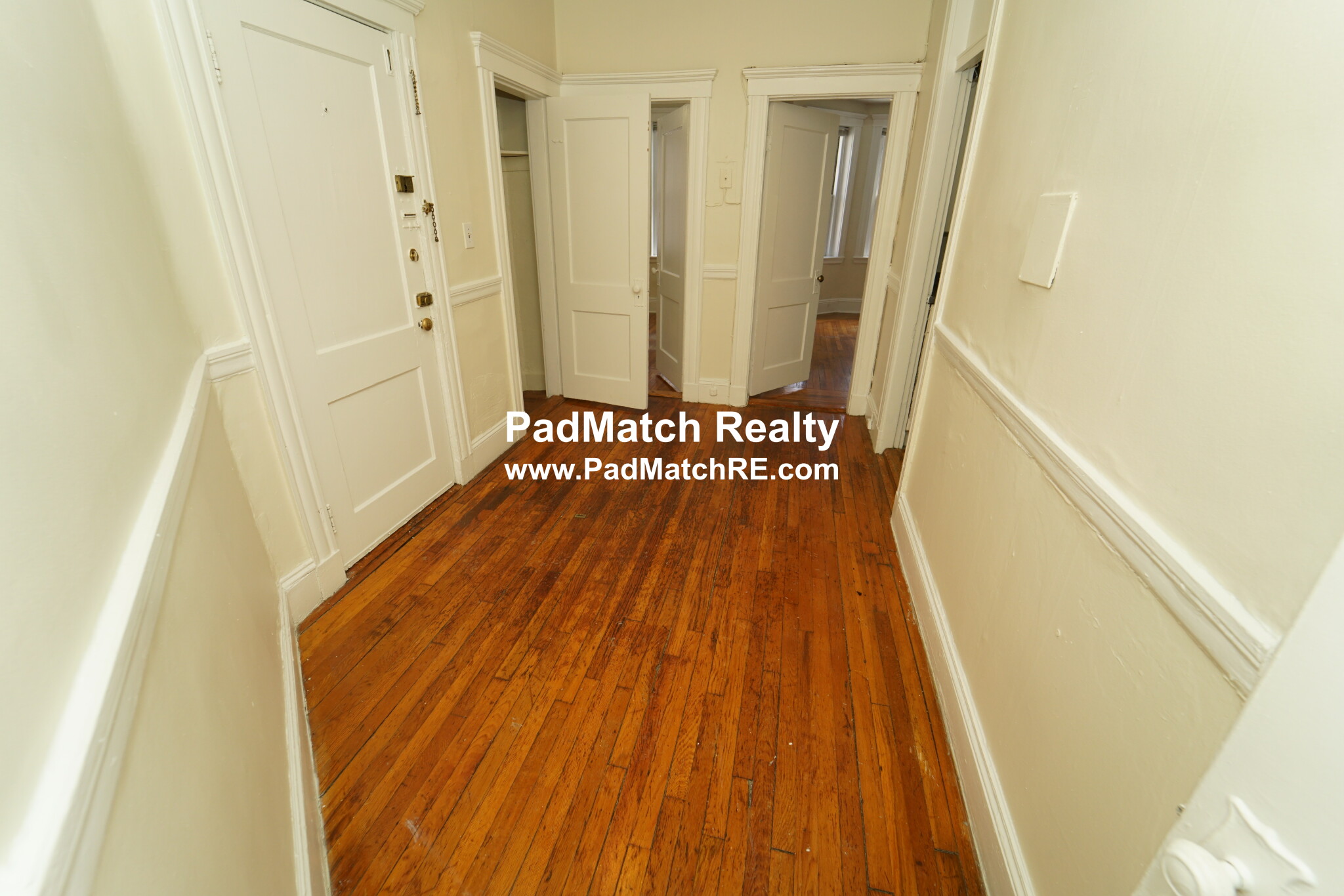 2 bed, 1 bath apartment for rent at 10 Lothian Rd Unit 1, Brighton — photo 3 of 15
