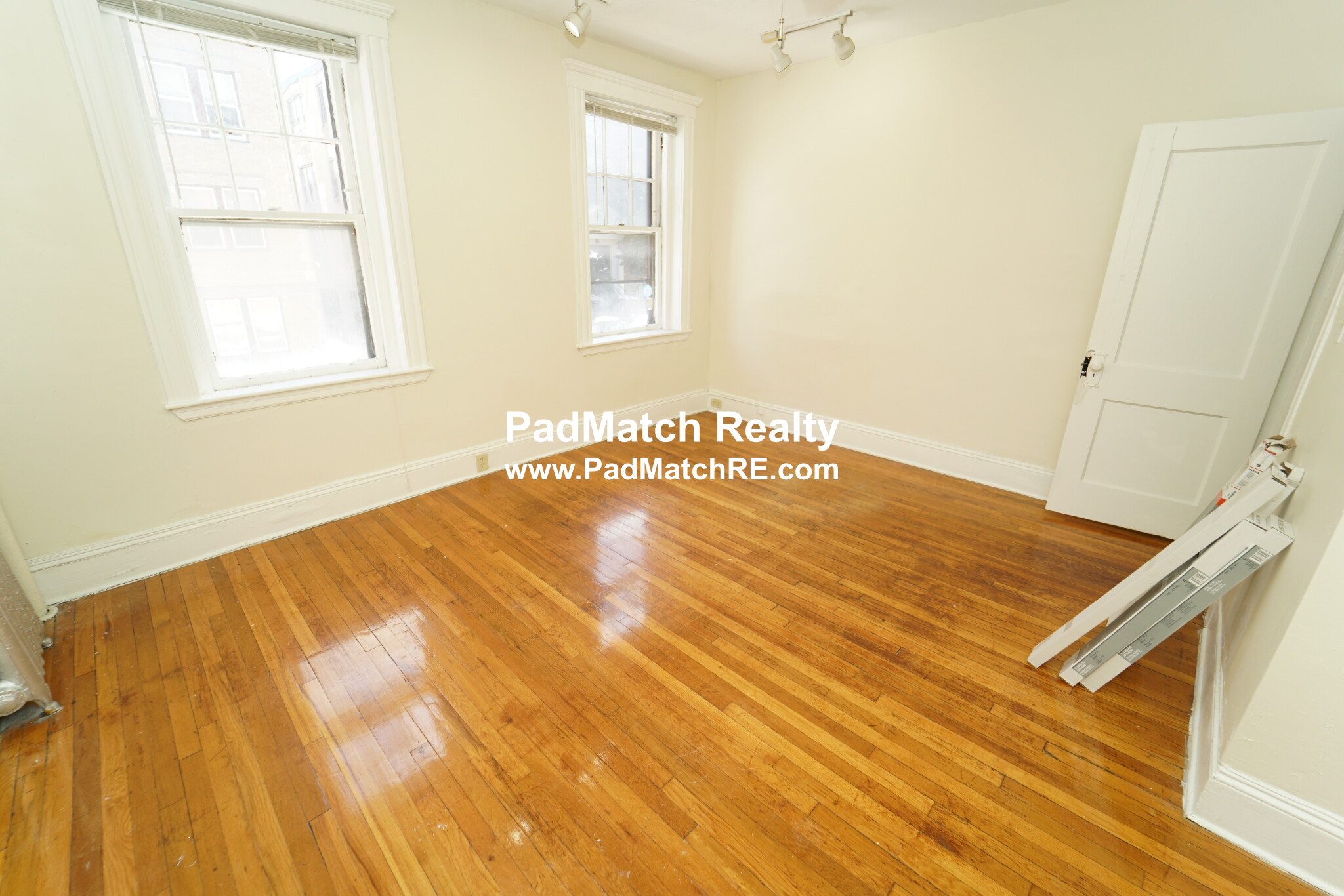 2 bed, 1 bath apartment for rent at 10 Lothian Rd Unit 1, Brighton — photo 8 of 15