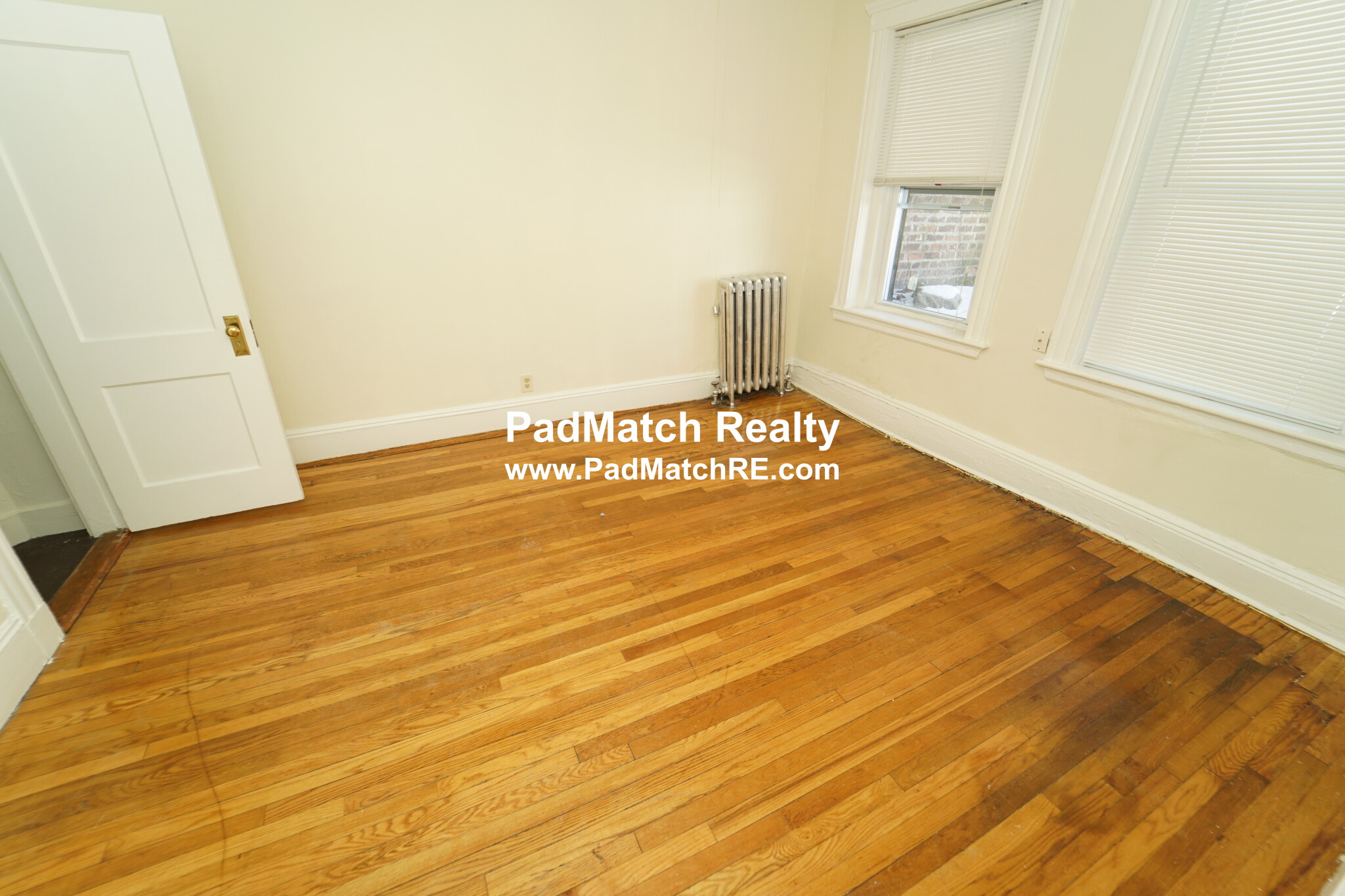 1 split bed, 1 bath apartment for rent at 10 Lothian Rd Unit 2, Brighton — photo 1 of 16