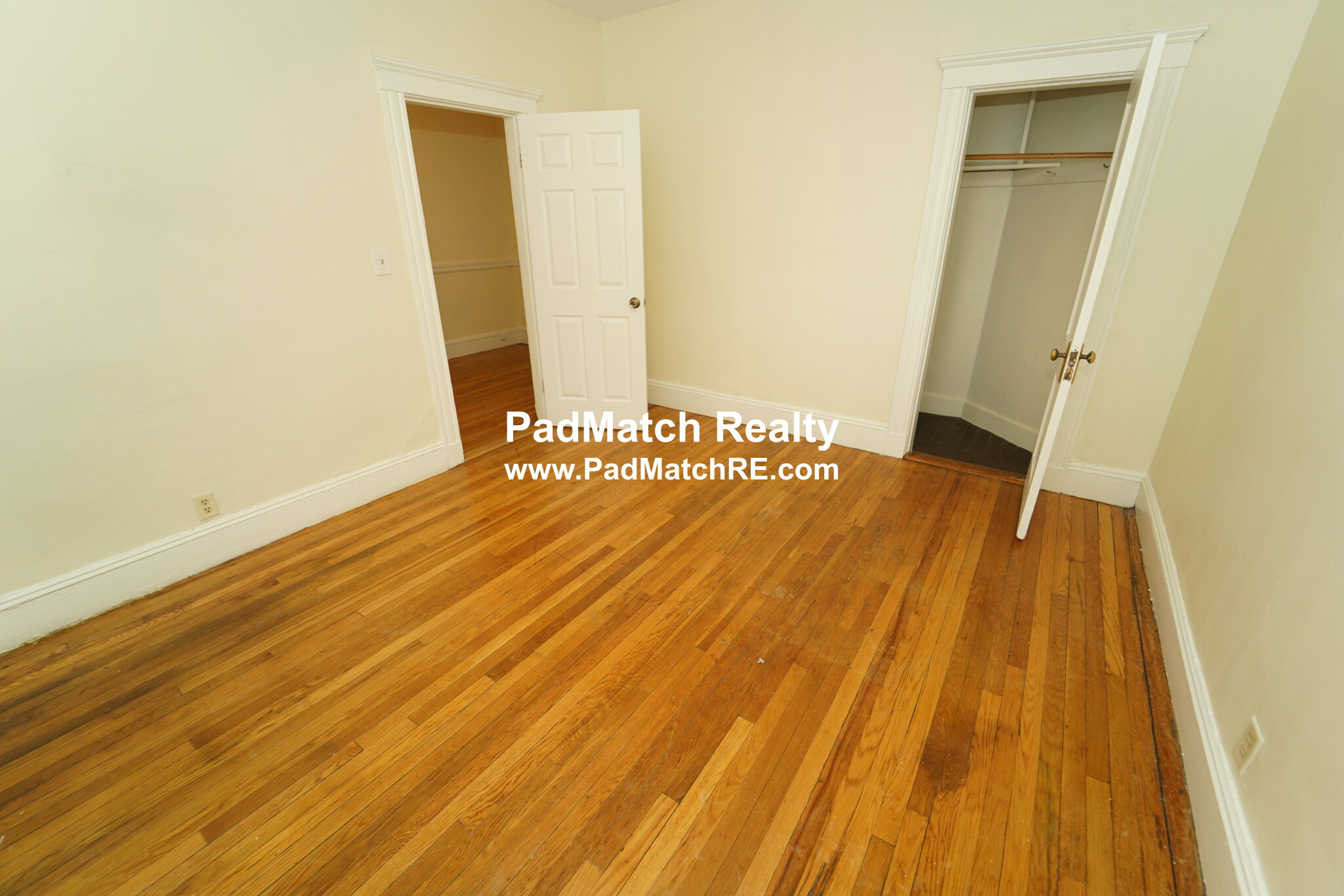 1 split bed, 1 bath apartment for rent at 10 Lothian Rd Unit 2, Brighton — photo 2 of 16