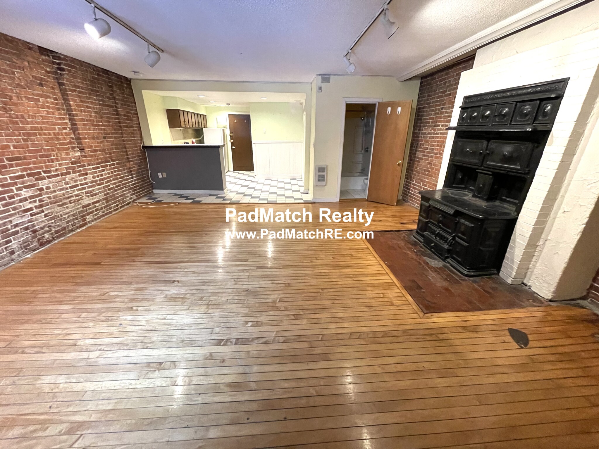2 bed, 1 bath apartment for rent at 87 Marlborough St Unit BR, Back Bay — photo 4 of 16
