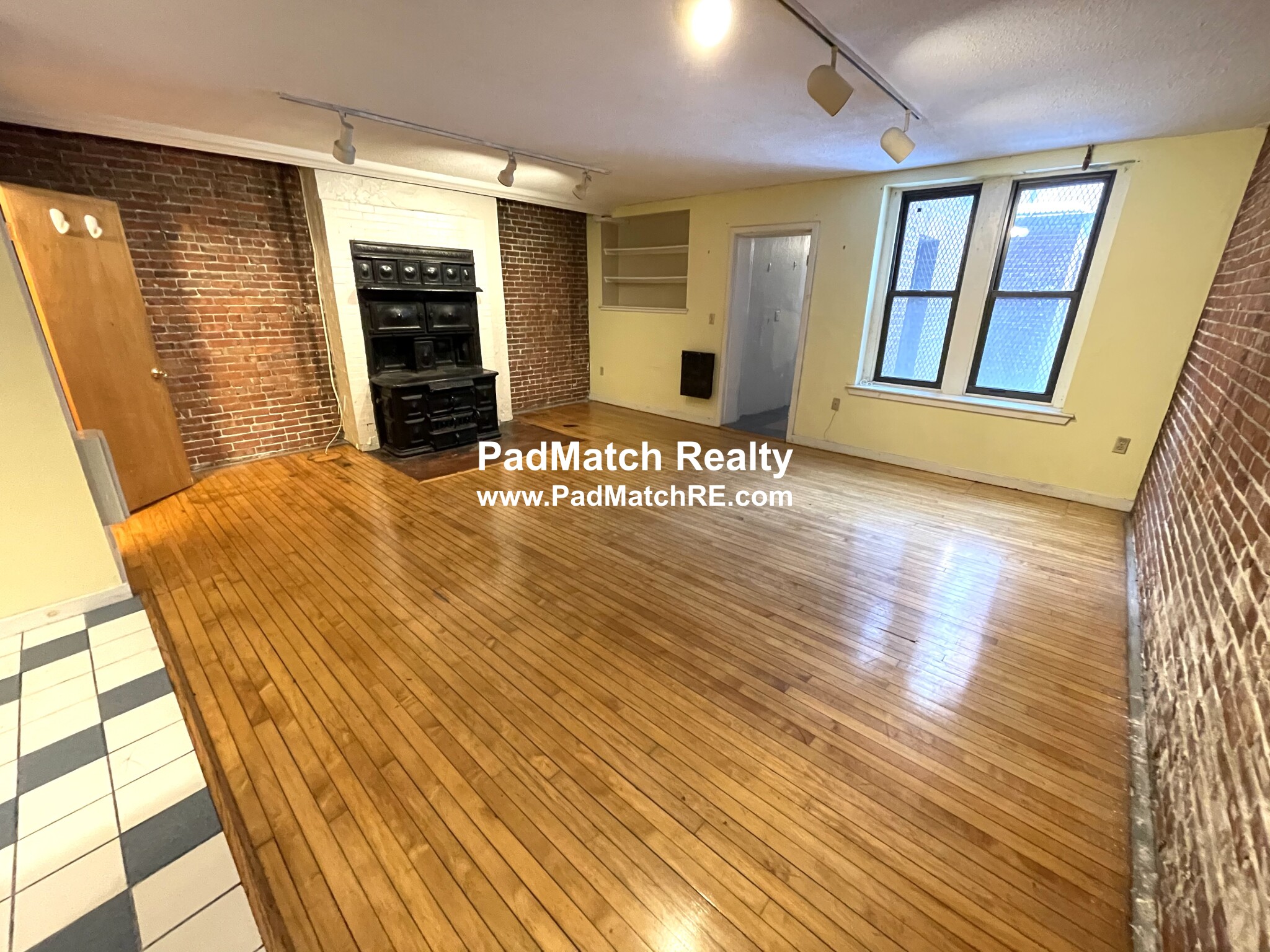 2 bed, 1 bath apartment for rent at 87 Marlborough St Unit BR, Back Bay