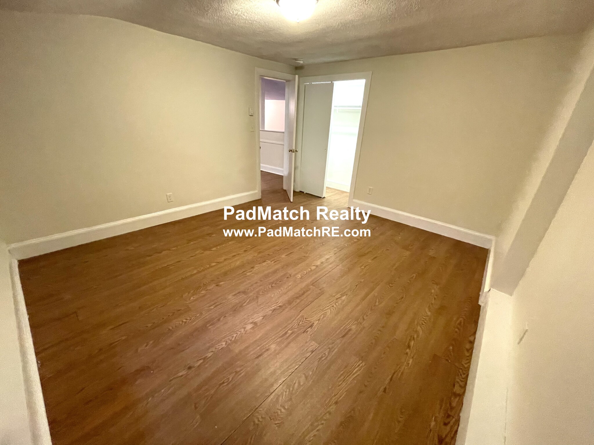 33 Lancaster Ter, Washington Square