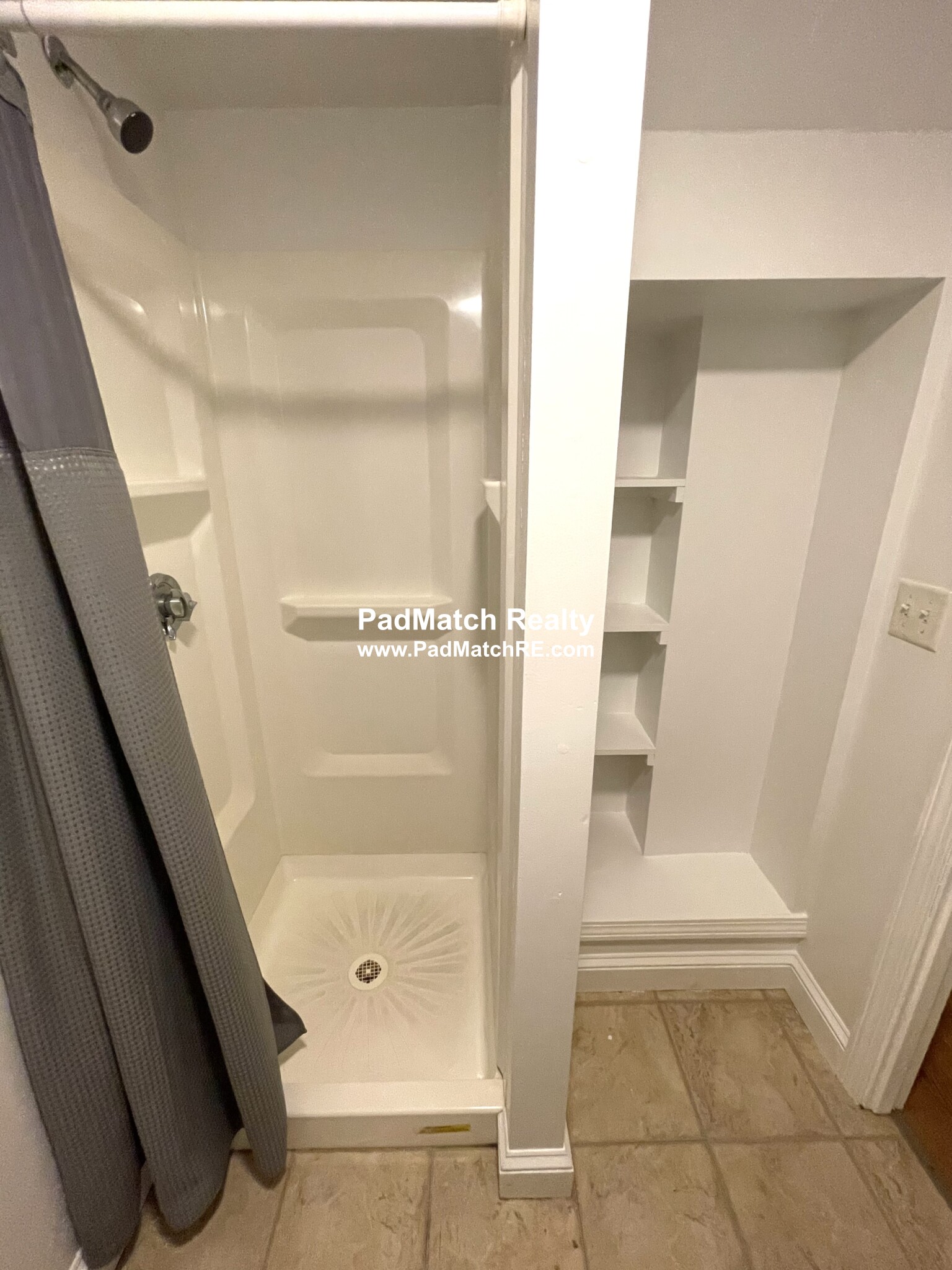 33 Lancaster Ter, Washington Square