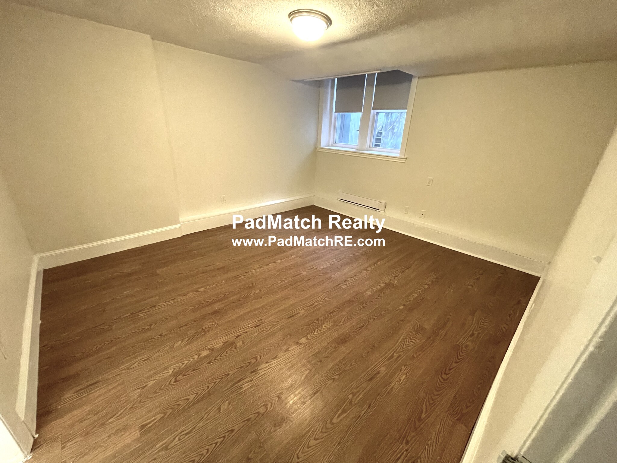 33 Lancaster Ter, Washington Square