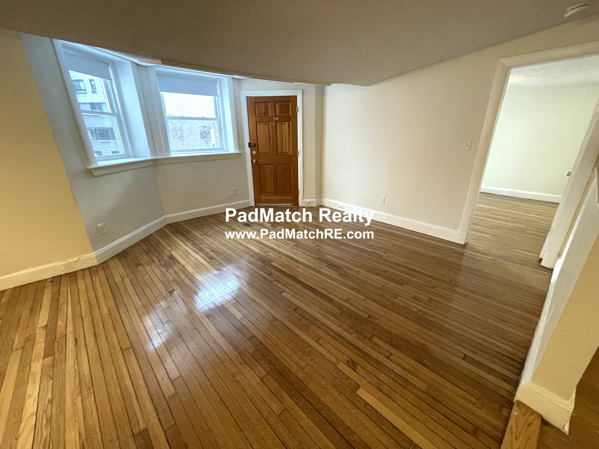 33 Lancaster Ter, Washington Square