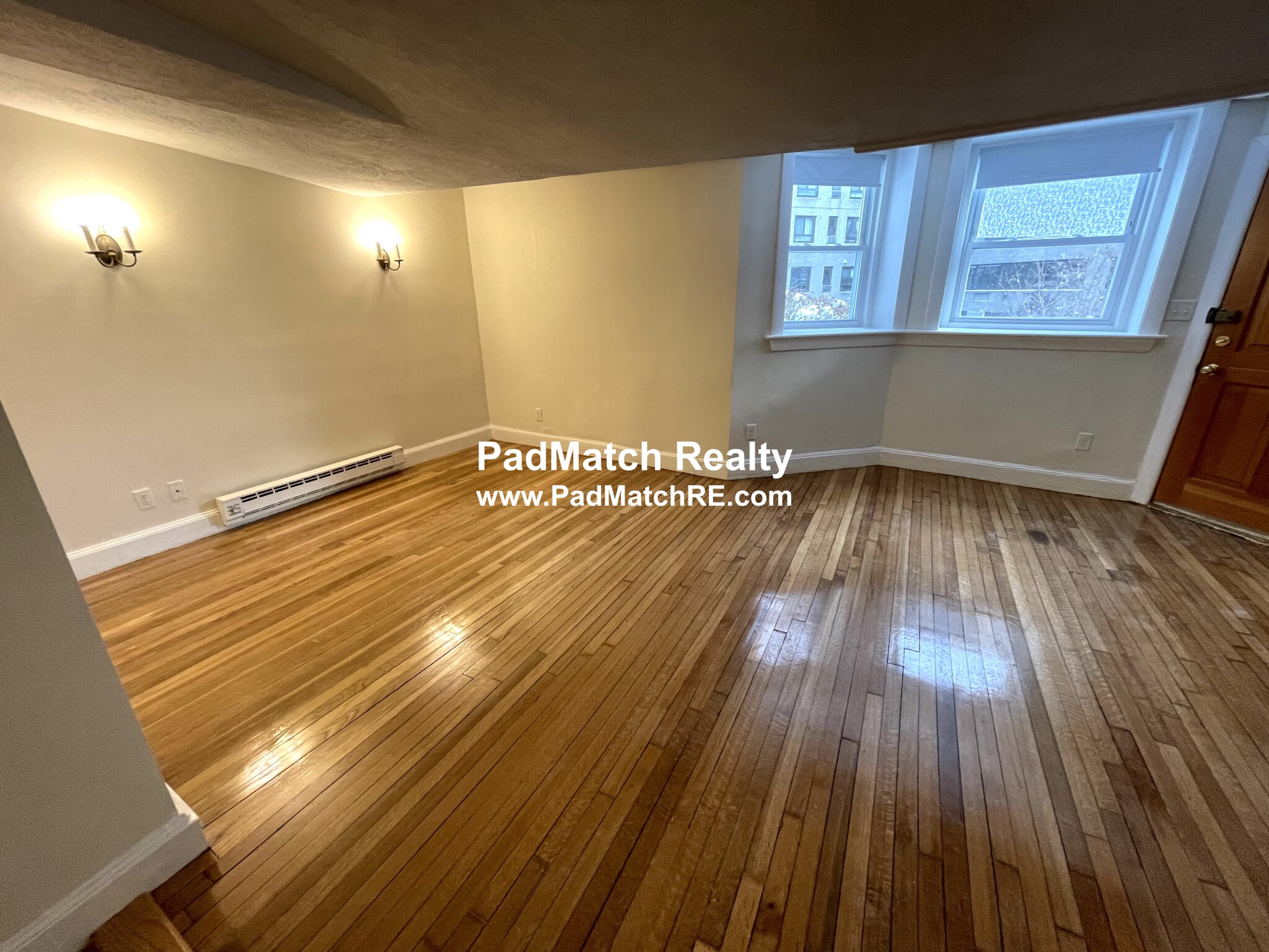 33 Lancaster Ter, Washington Square