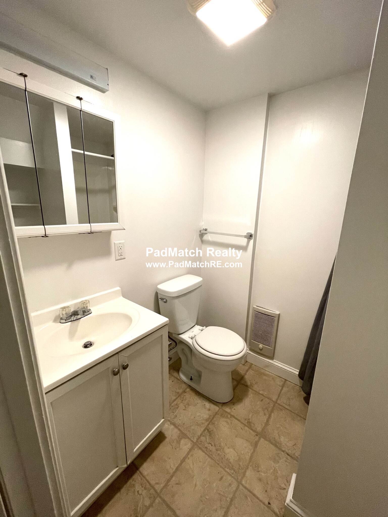 33 Lancaster Ter, Washington Square