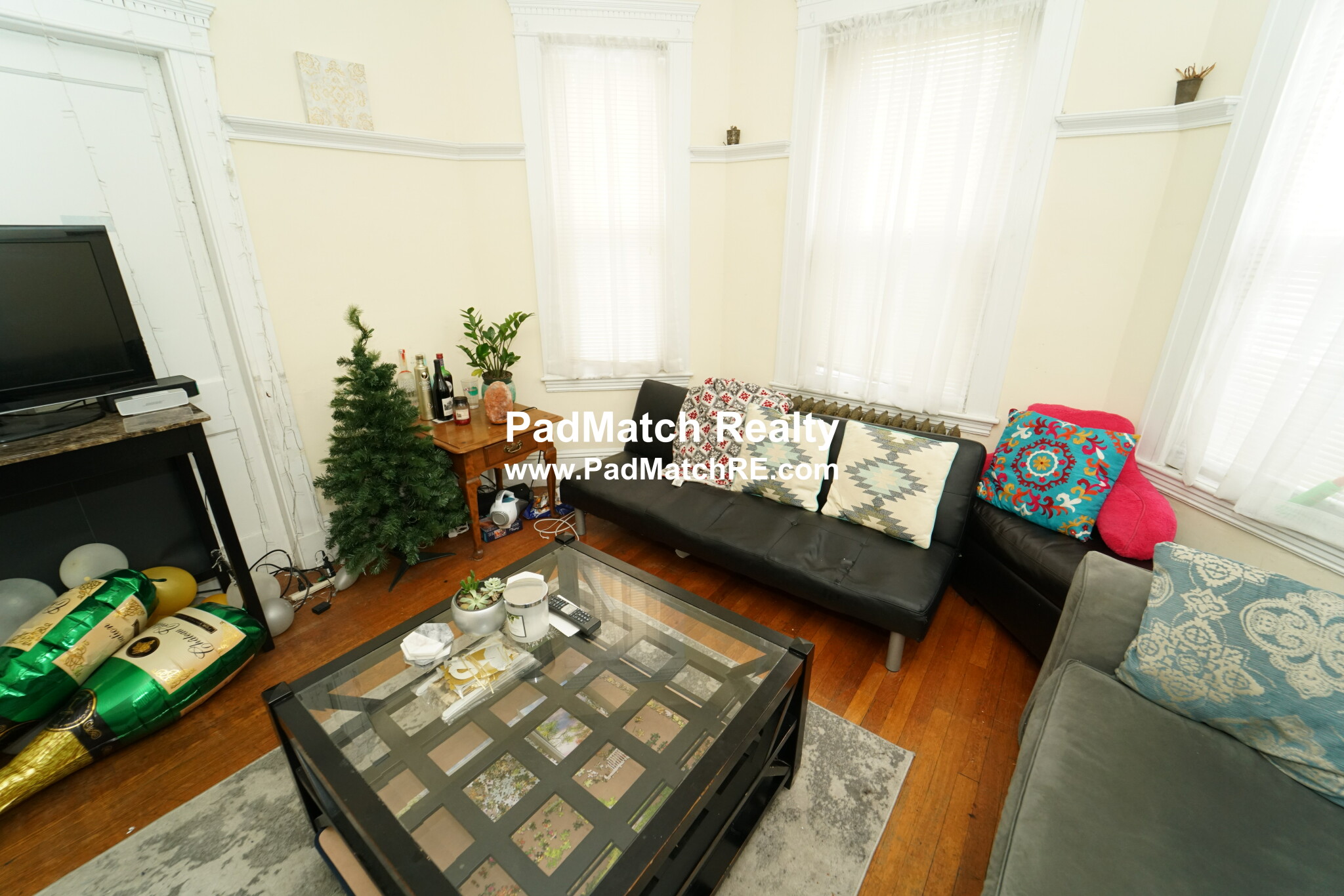 4 bed, 2 bath apartment for rent at 35 Chester St Unit 2, Allston — photo 3 of 28