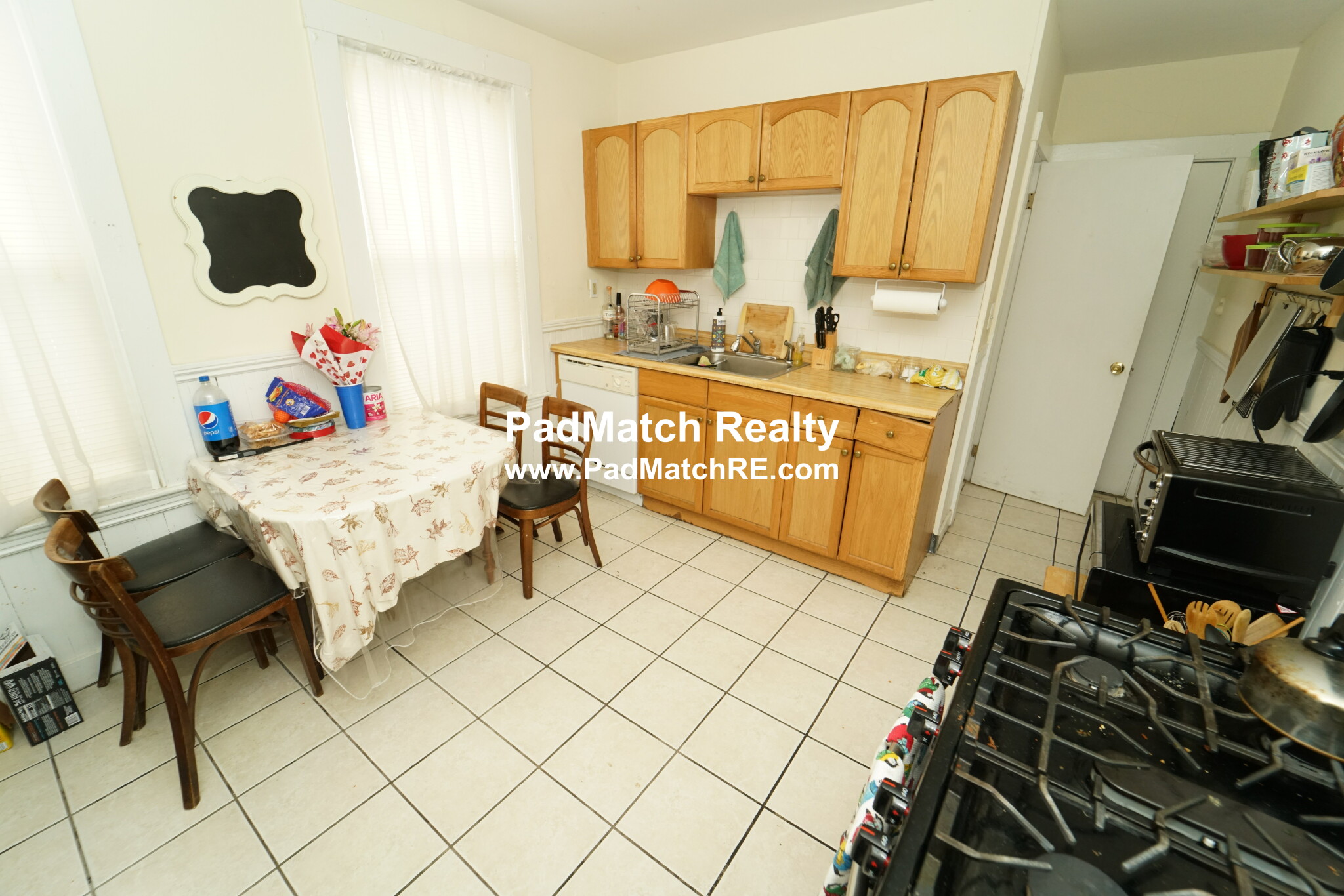 4 bed, 2 bath apartment for rent at 35 Chester St Unit 2, Allston — photo 12 of 28