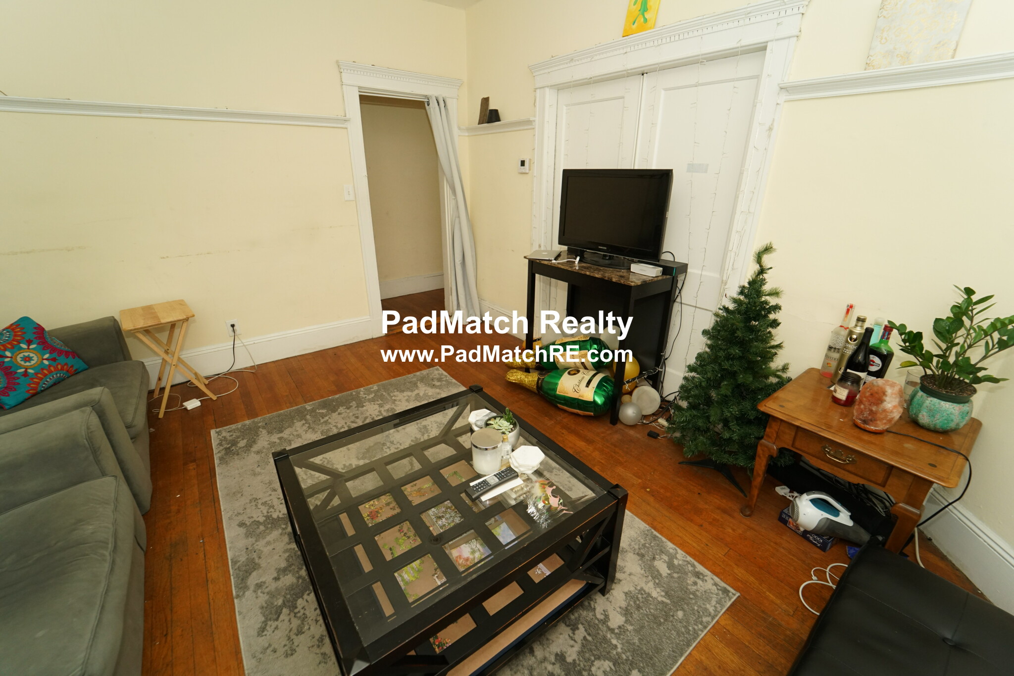4 bed, 2 bath apartment for rent at 35 Chester St Unit 2, Allston — photo 4 of 28
