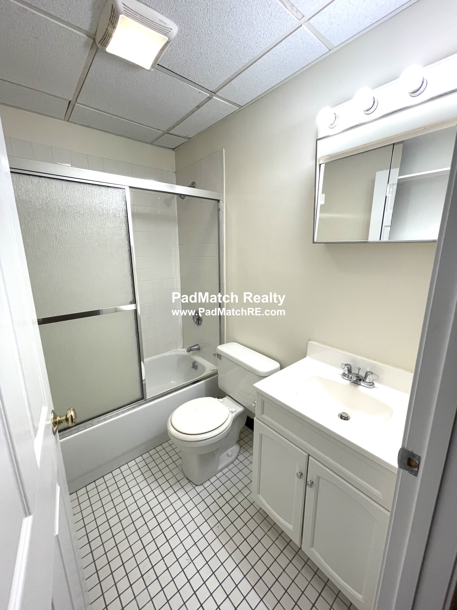 Photo 9 of 81 Essex St. Unit 22