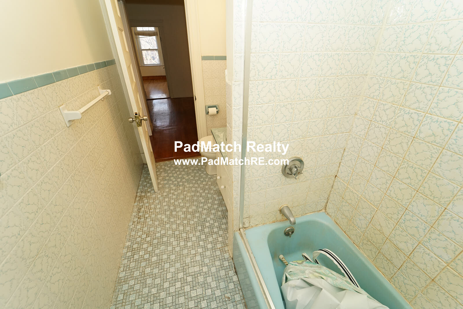 1905 Beacon St, Washington Square