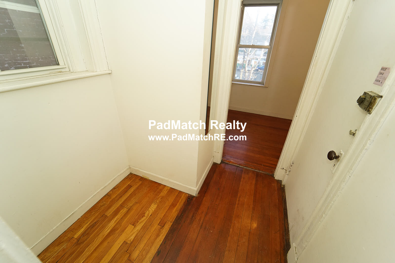 1905 Beacon St, Washington Square