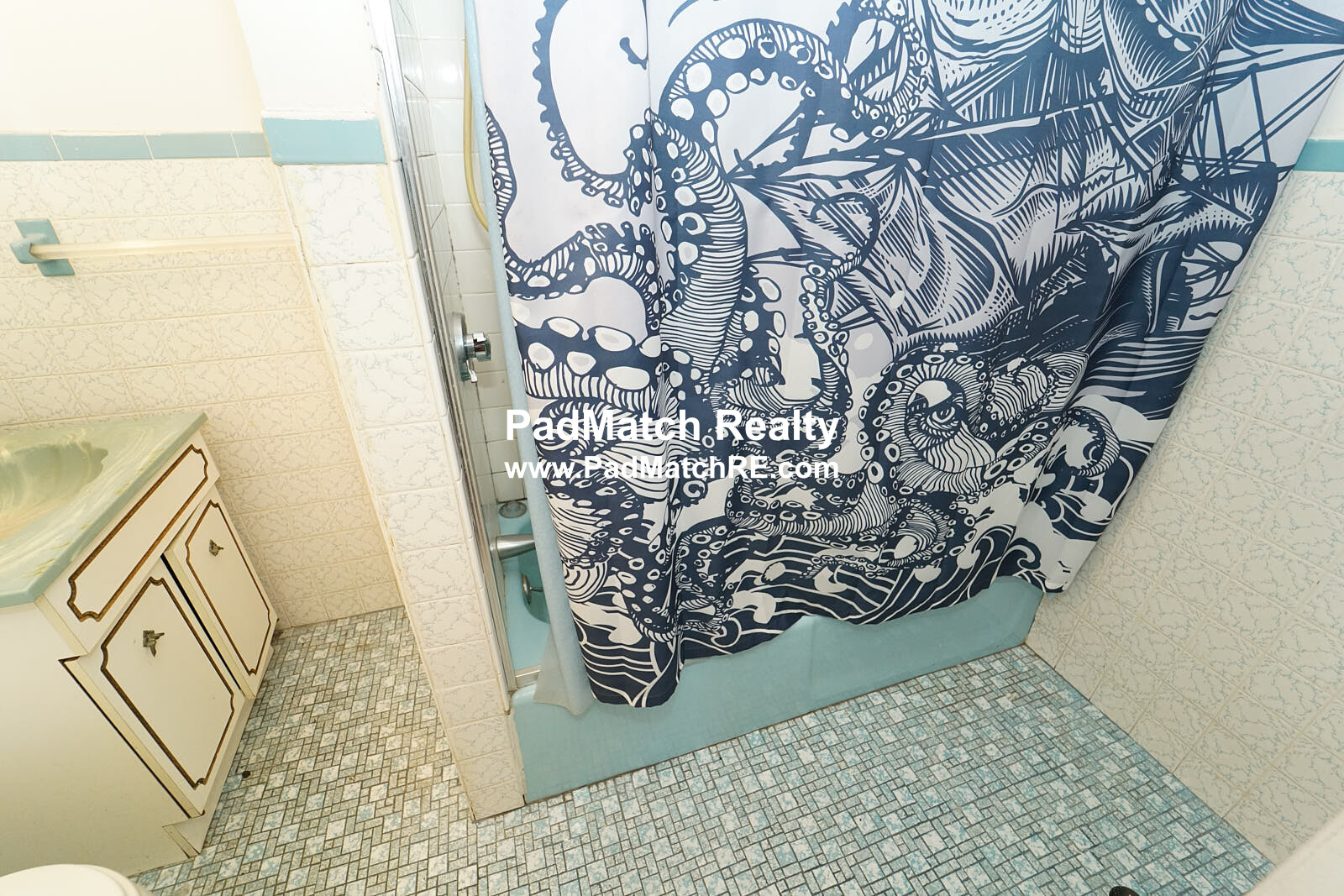 1905 Beacon St, Washington Square