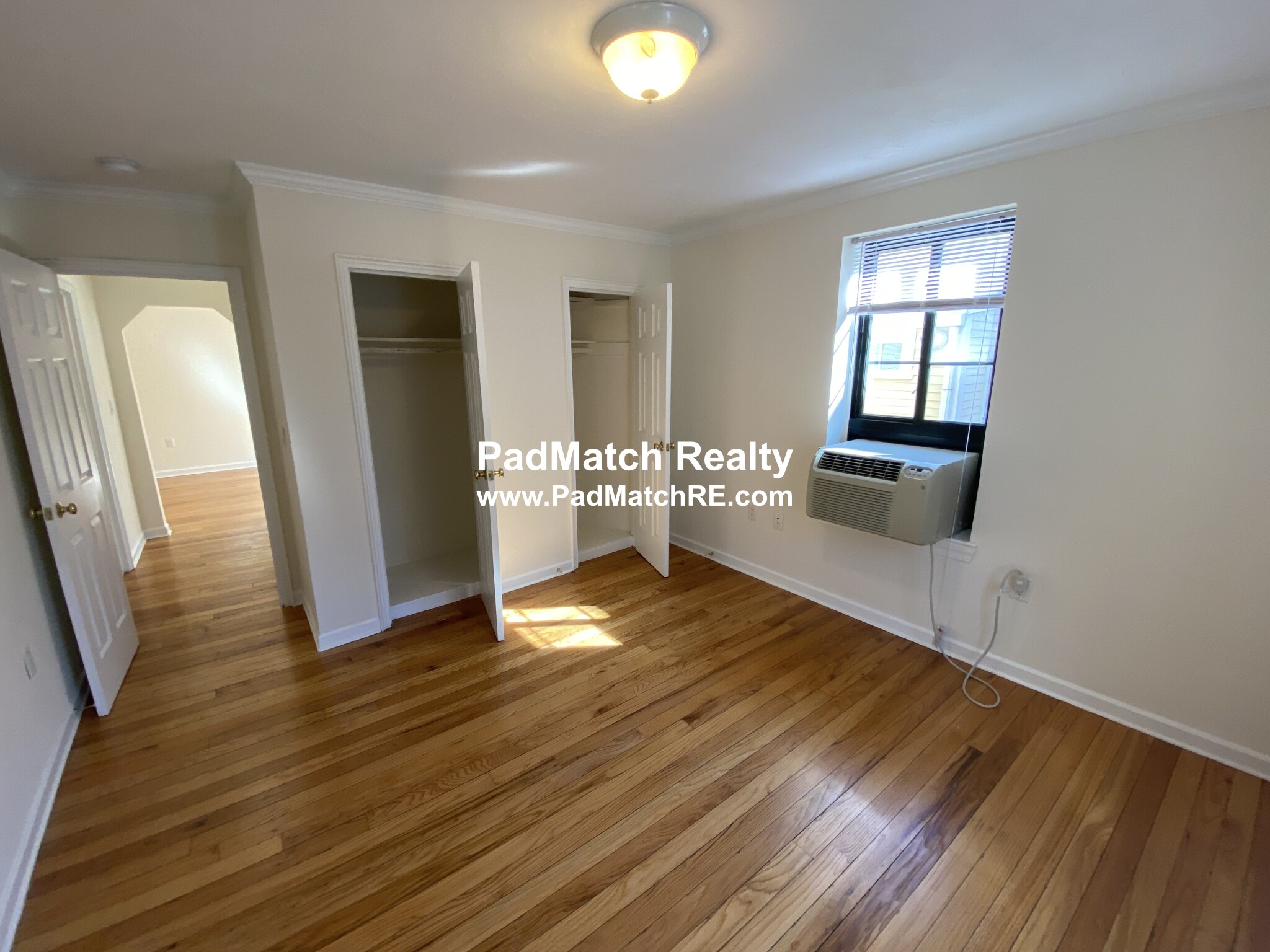 60 Brattle St, Harvard Square