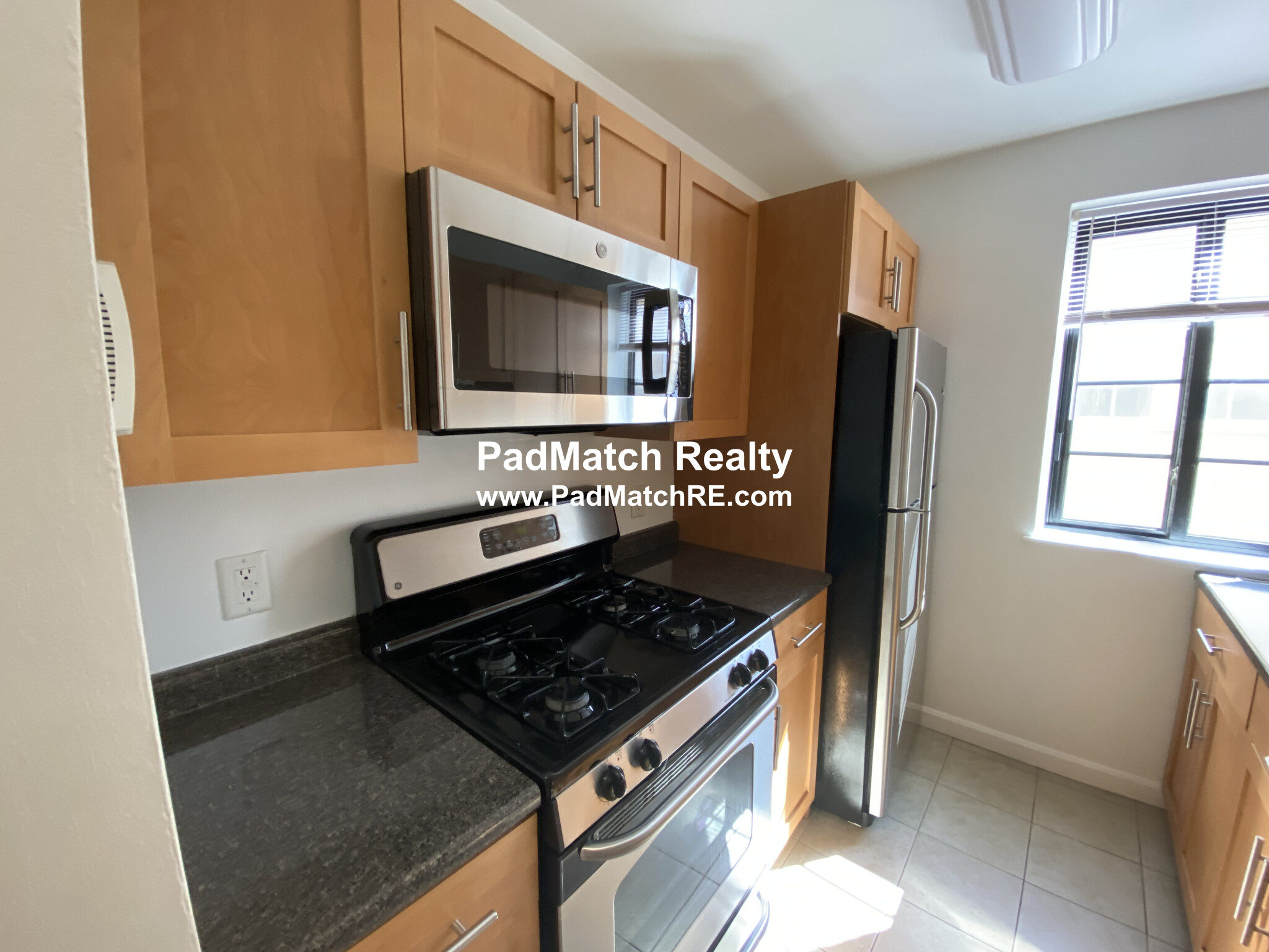 60 Brattle St, Harvard Square