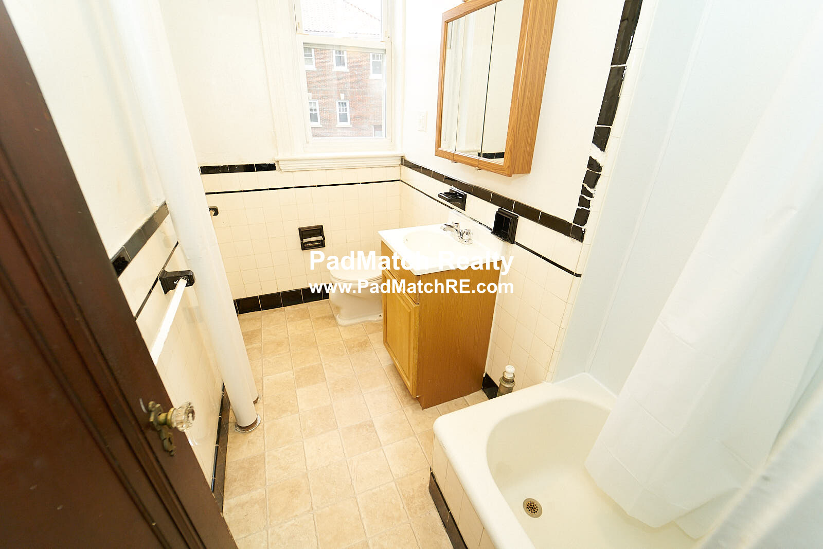 1800 Commonwealth Ave, Brighton