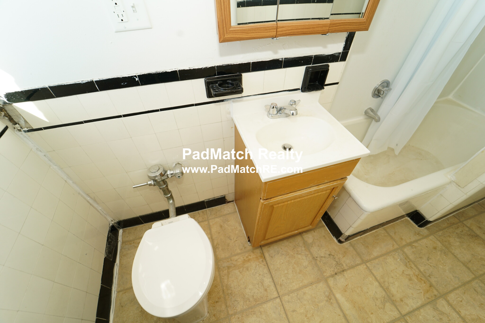 1820 Commonwealth Ave, Brighton