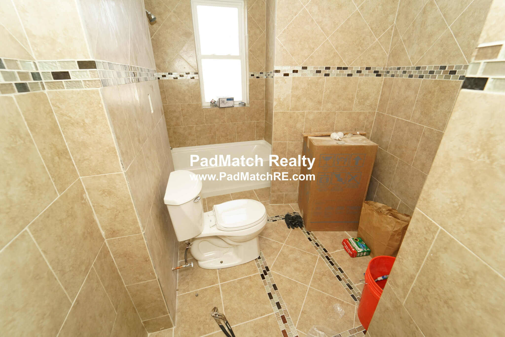 2.5 bed, 1 bath apartment for rent at 248 Kelton St Unit 9A, Allston — photo 17 of 19