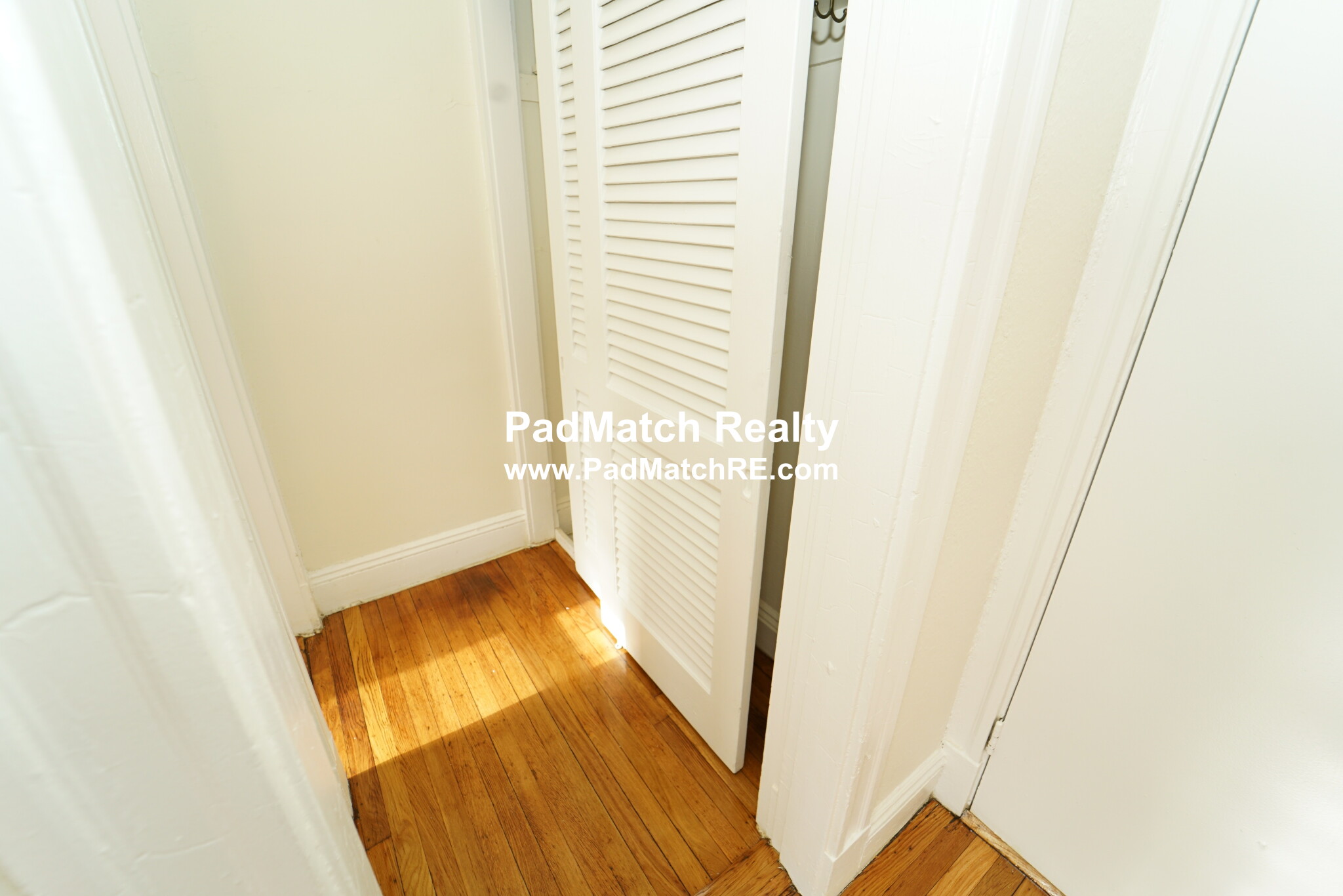 1171 Boylston St, Fenway