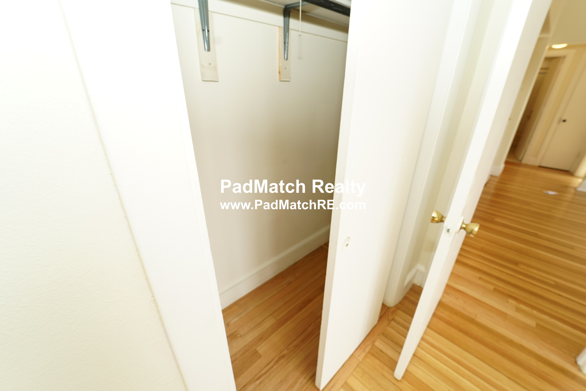 33 Lancaster Ter, Washington Square