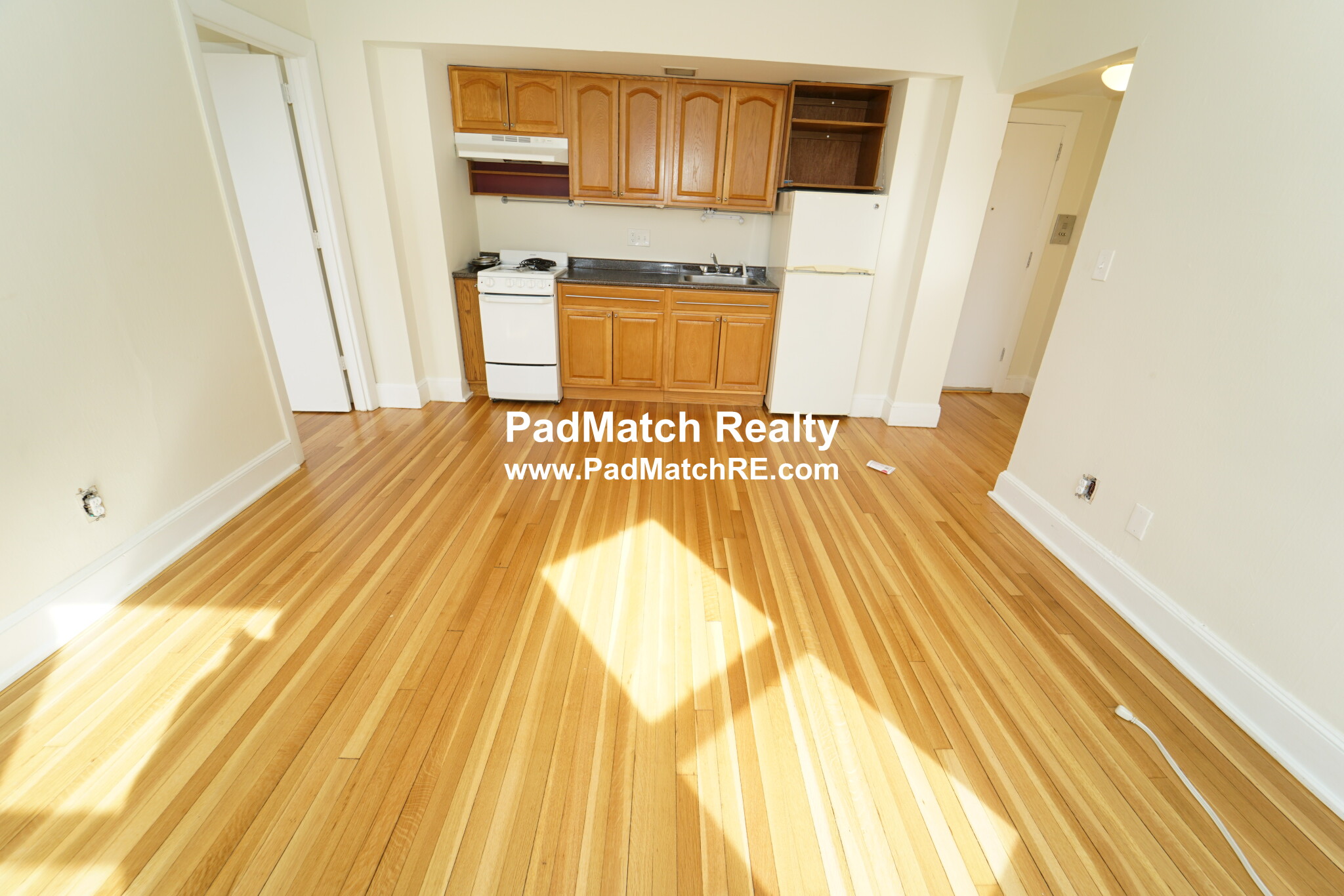 33 Lancaster Ter, Washington Square