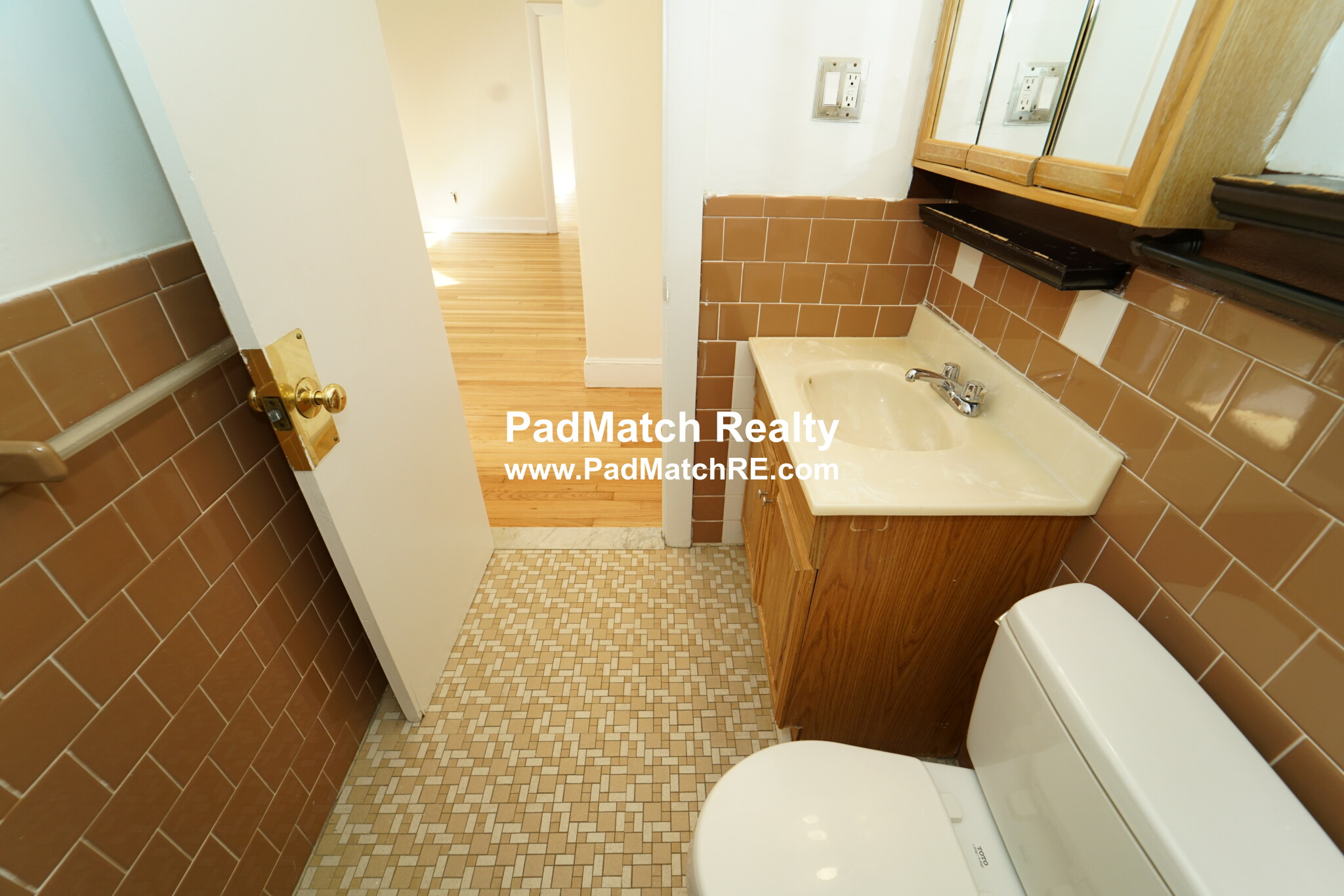 33 Lancaster Ter, Washington Square