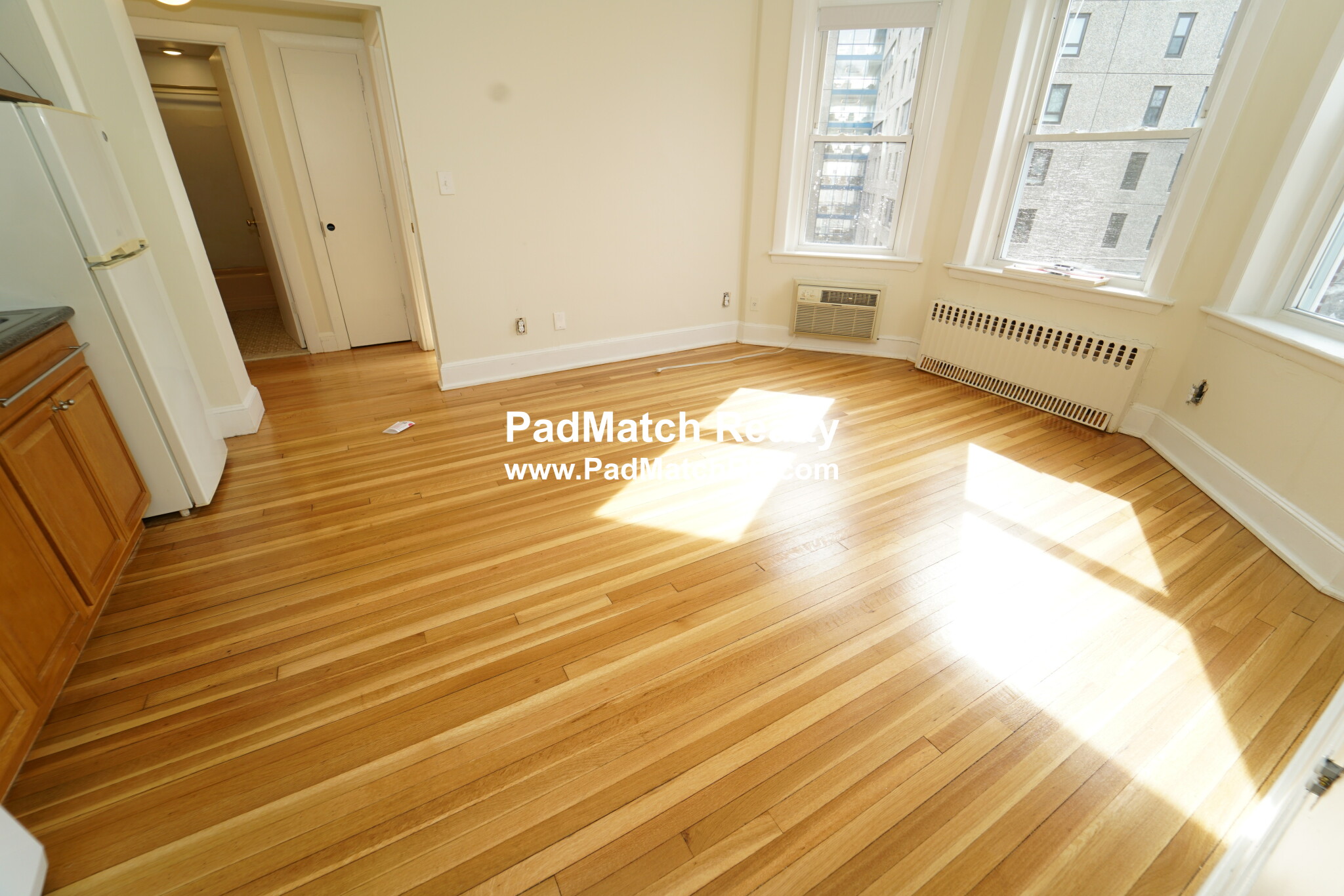 33 Lancaster Ter, Washington Square