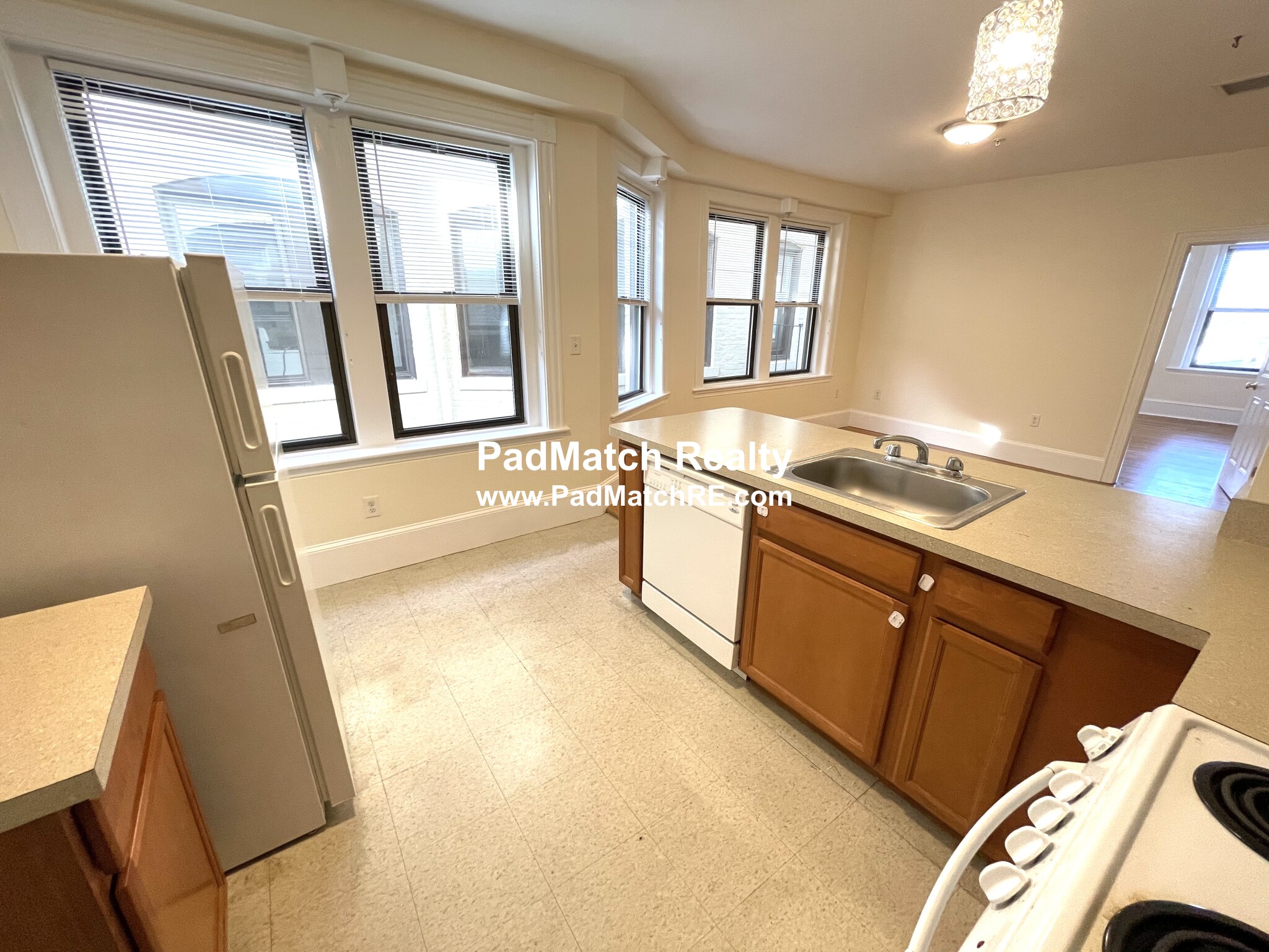 885 Massachusetts Ave, Mid Cambridge