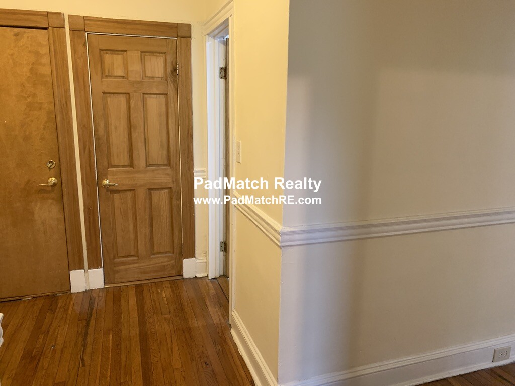 360 Riverway, Mission Hill