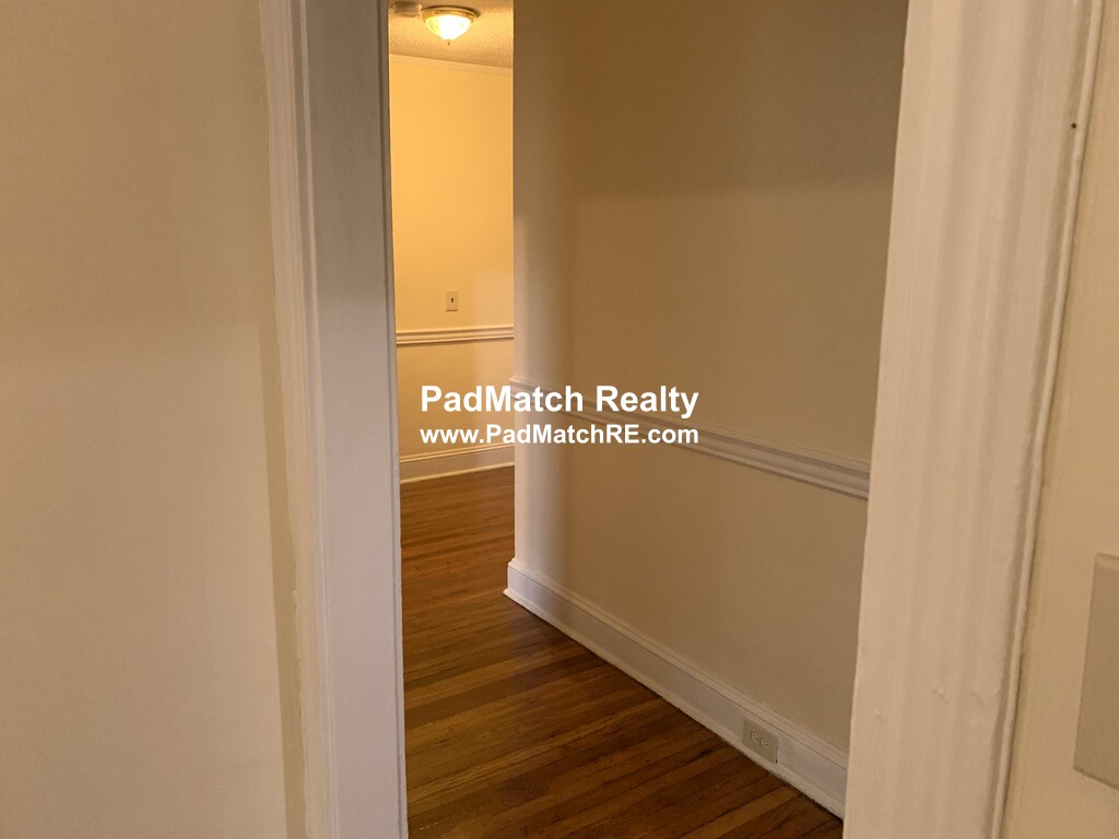 360 Riverway, Mission Hill