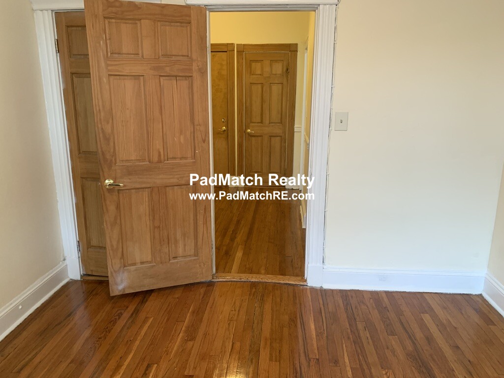 360 Riverway, Mission Hill